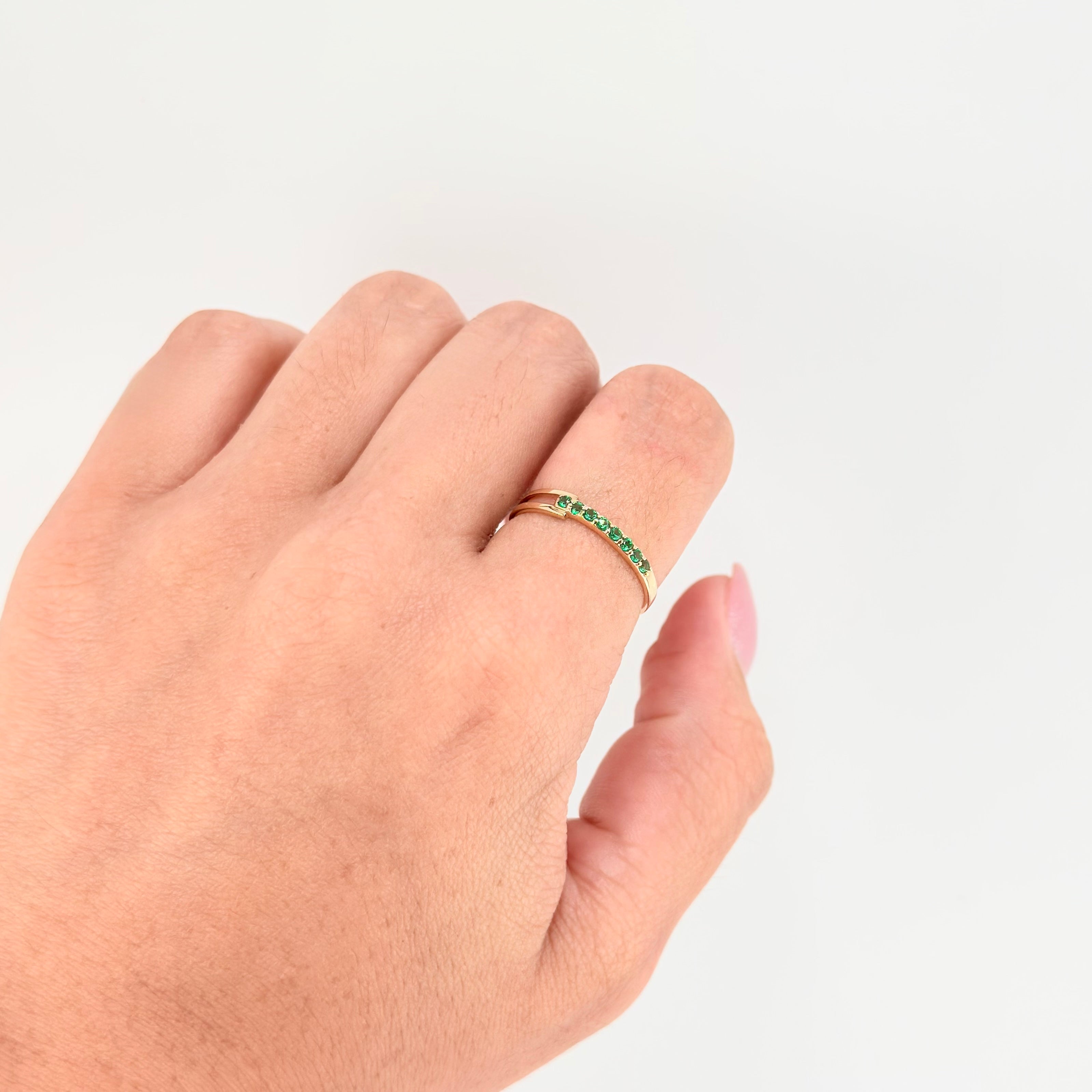 Hollow Channel Ring 0.9g / T6 1/4 / 18K Yellow Gold