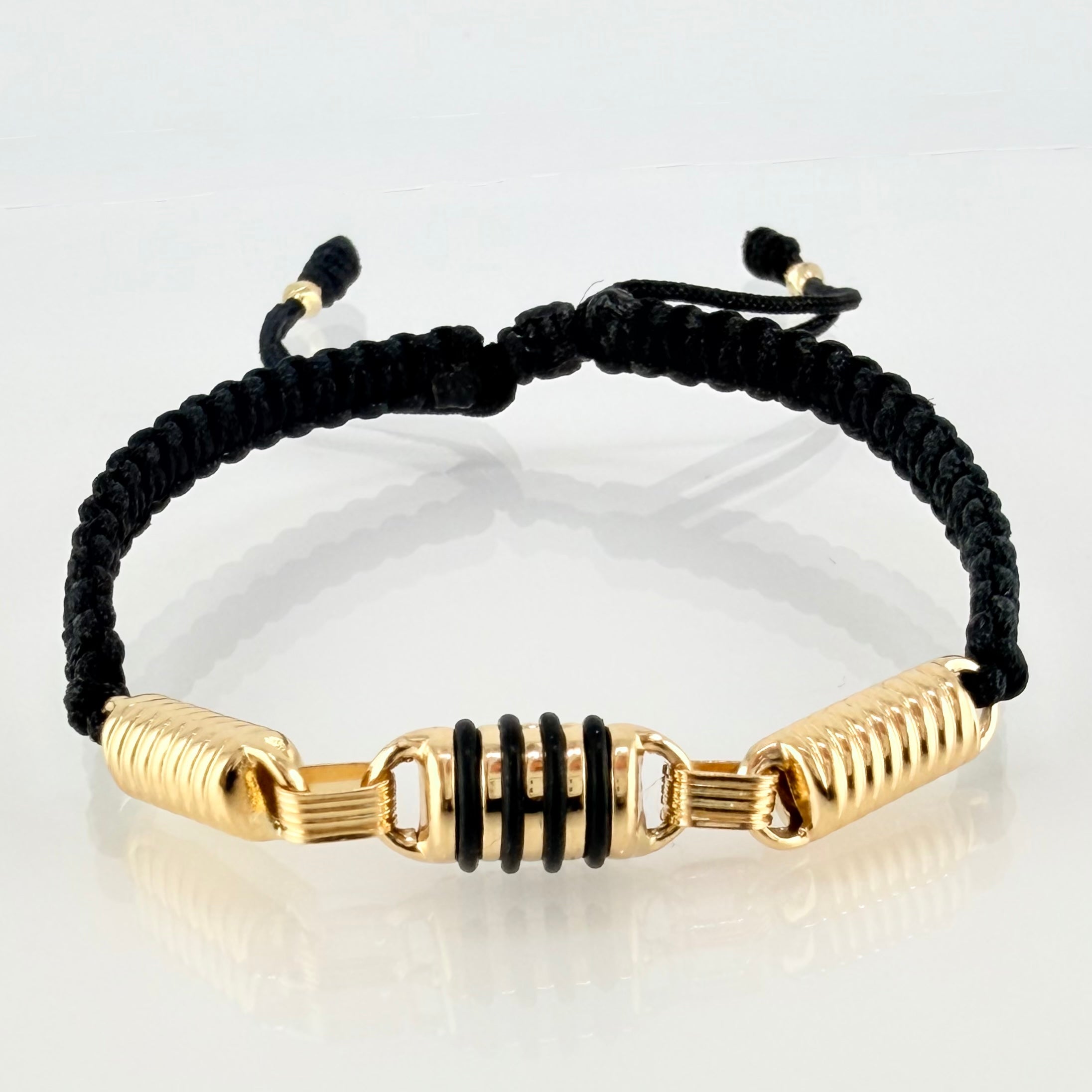 Pulsera Negra Herraje Retazo Rustico 1.95gr / 3mm Oro Amarillo 18K *