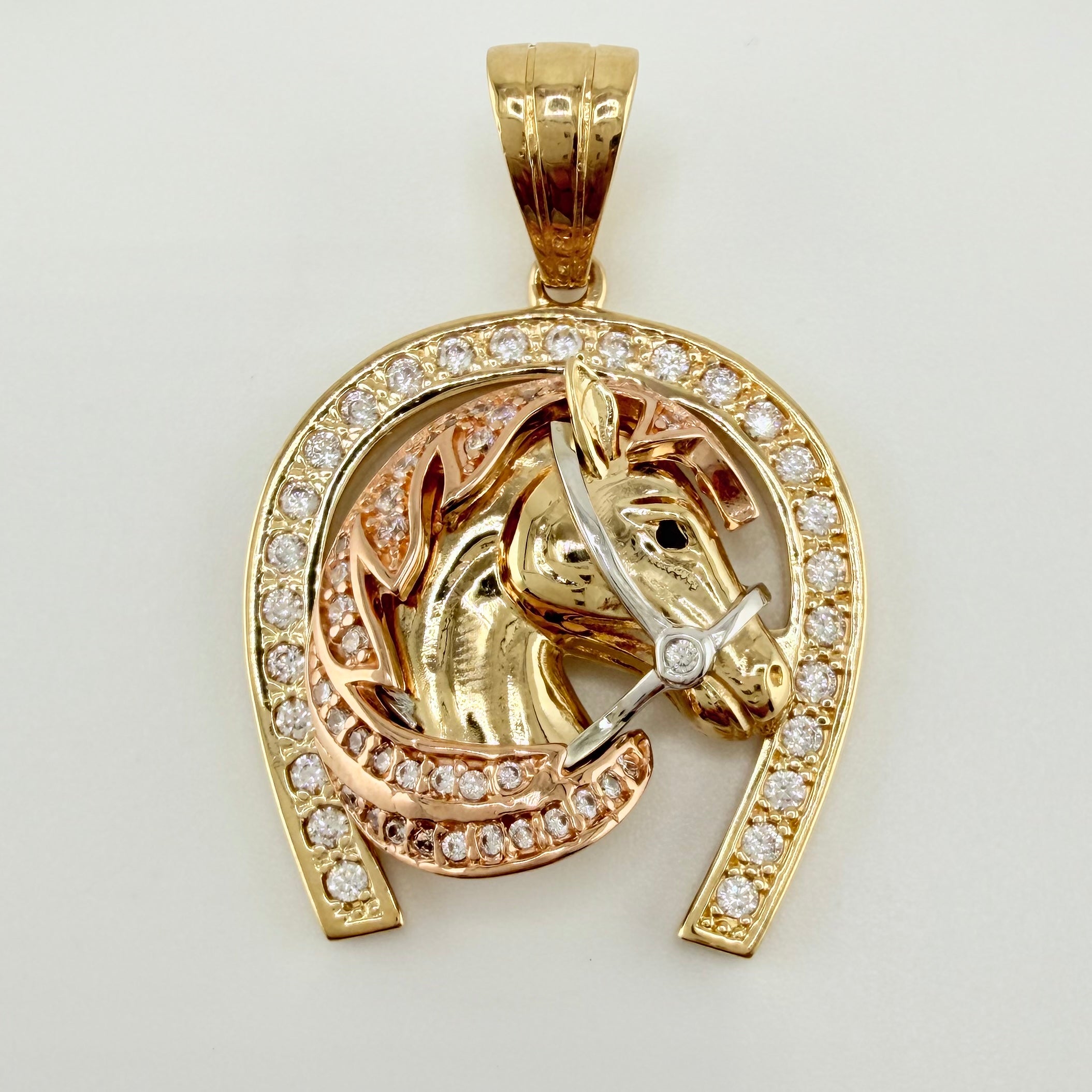 Dije Herradura Caballo 8.75gr / 1 1/4 in / Tres Oros 18K *