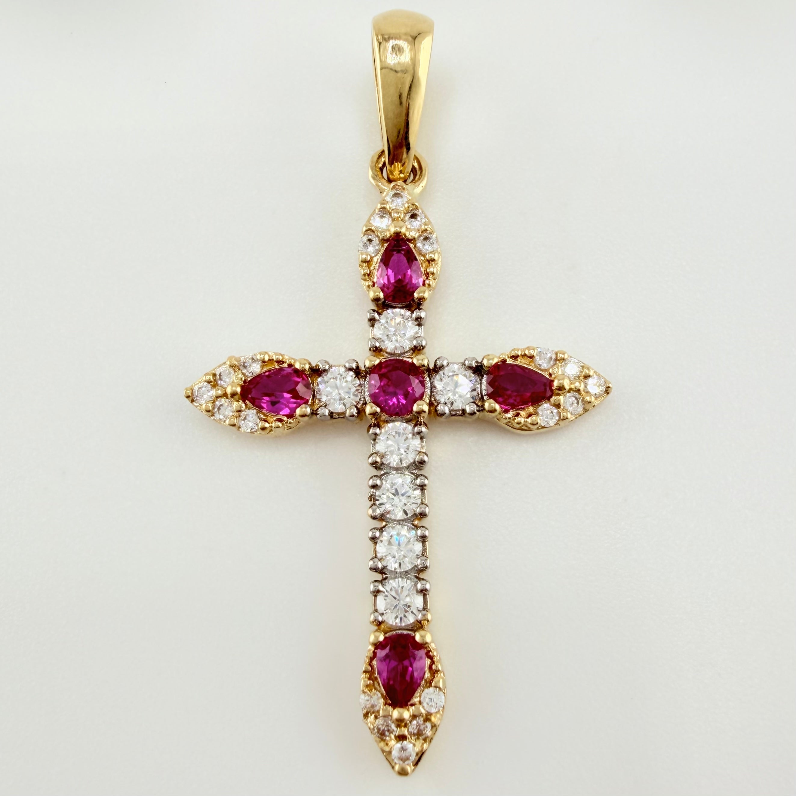 Dije Cruz Tupida 2.1gr / 1 1/4 in / Oro Amarillo 18K *