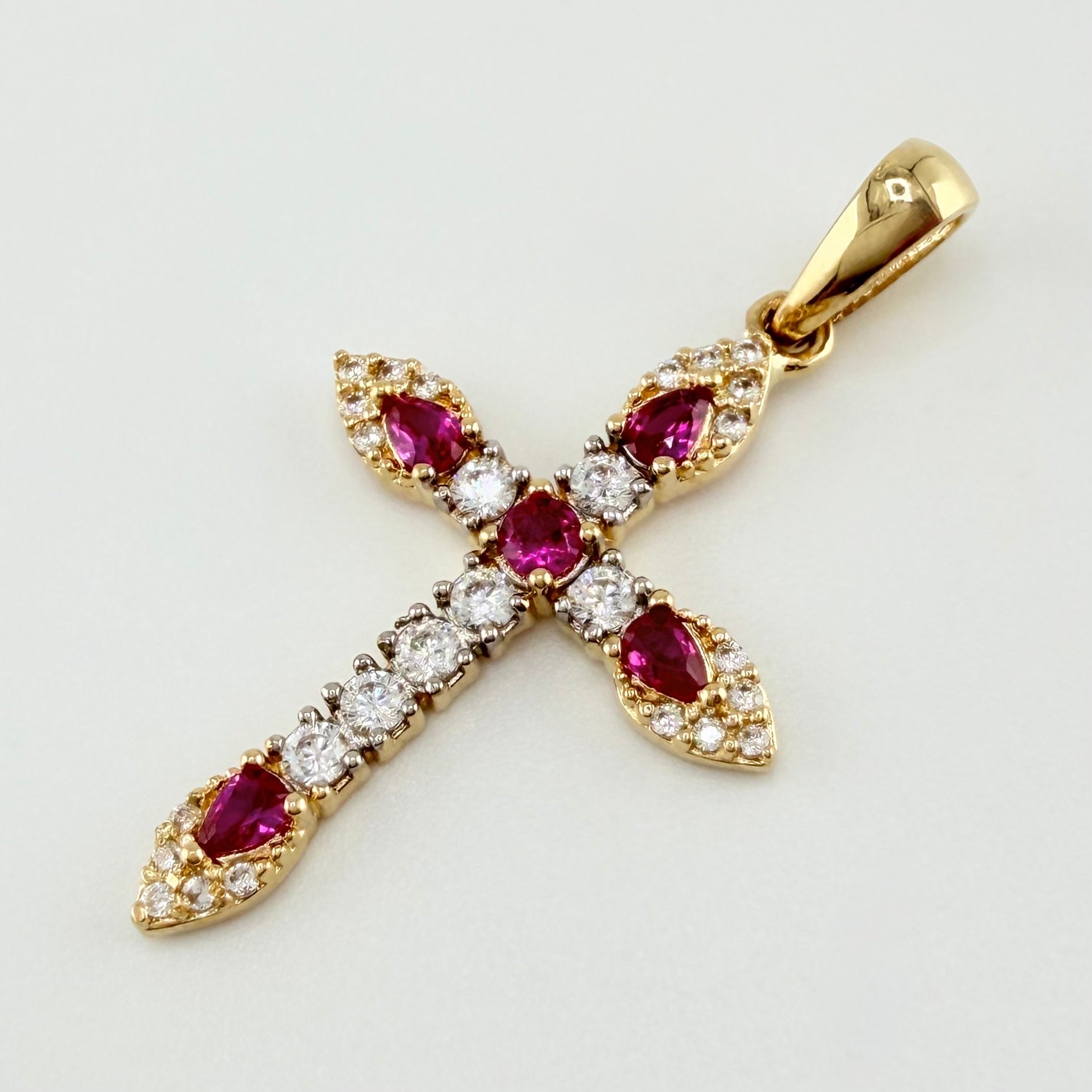 Dije Cruz Tupida 2.1gr / 1 1/4 in / Oro Amarillo 18K *