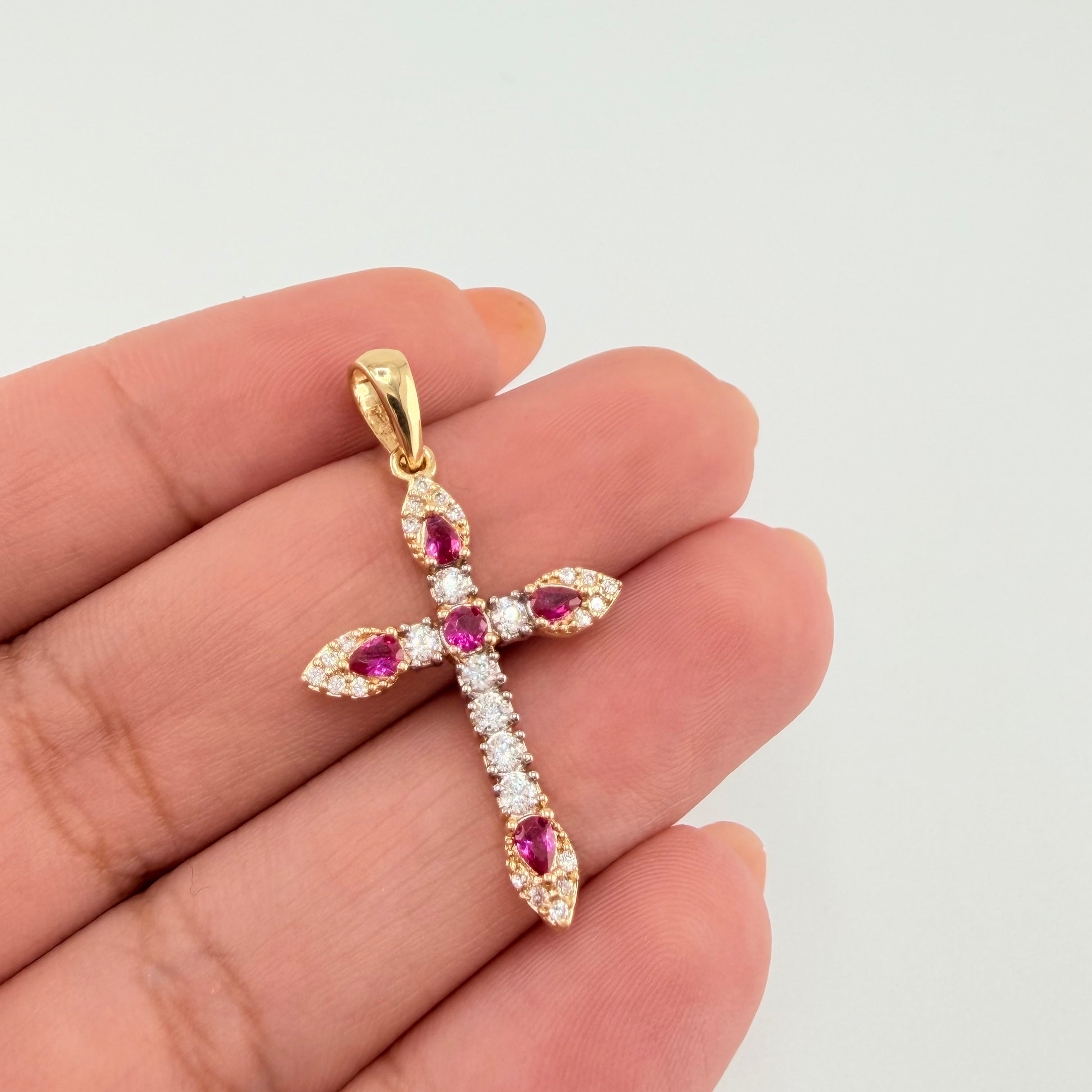 Dije Cruz Tupida 2.1gr / 1 1/4 in / Oro Amarillo 18K *