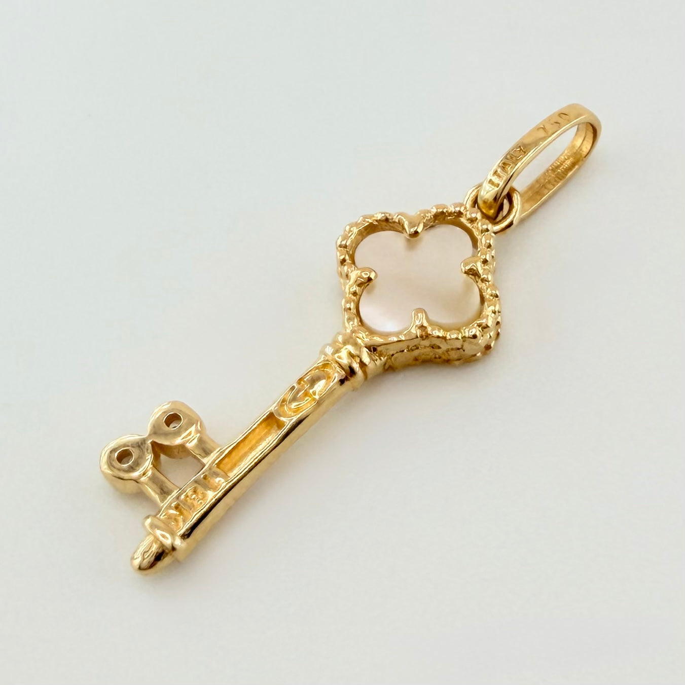 Dije Llave Trebol 1.4gr / 1 1/4 in / Oro Amarillo Nac.Esp. 18K *