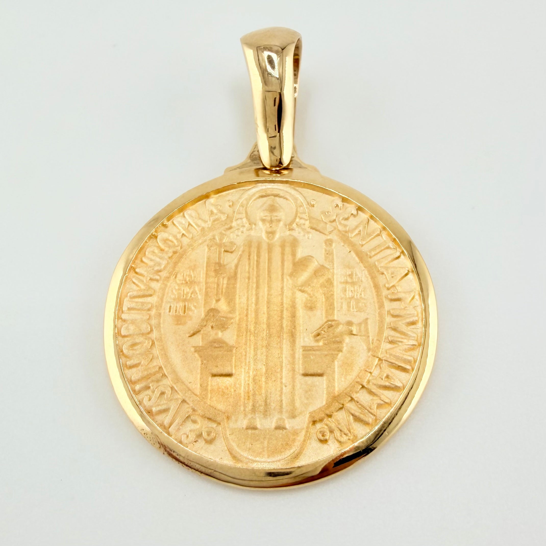 Pendant Saint Benedict 7.9gr / 1 1/2 in / 18K Yellow Gold *