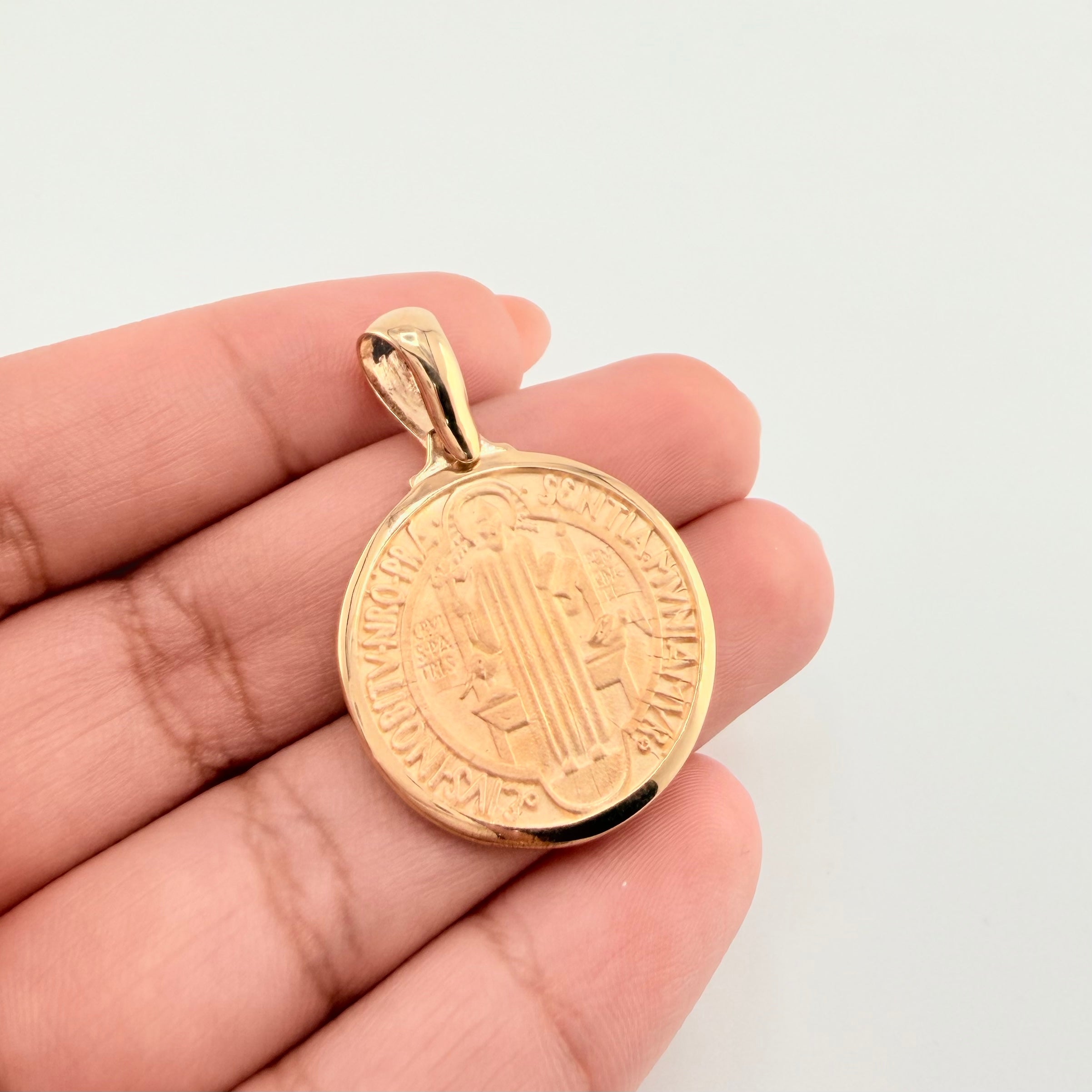 Pendant Saint Benedict 7.9gr / 1 1/2 in / 18K Yellow Gold *