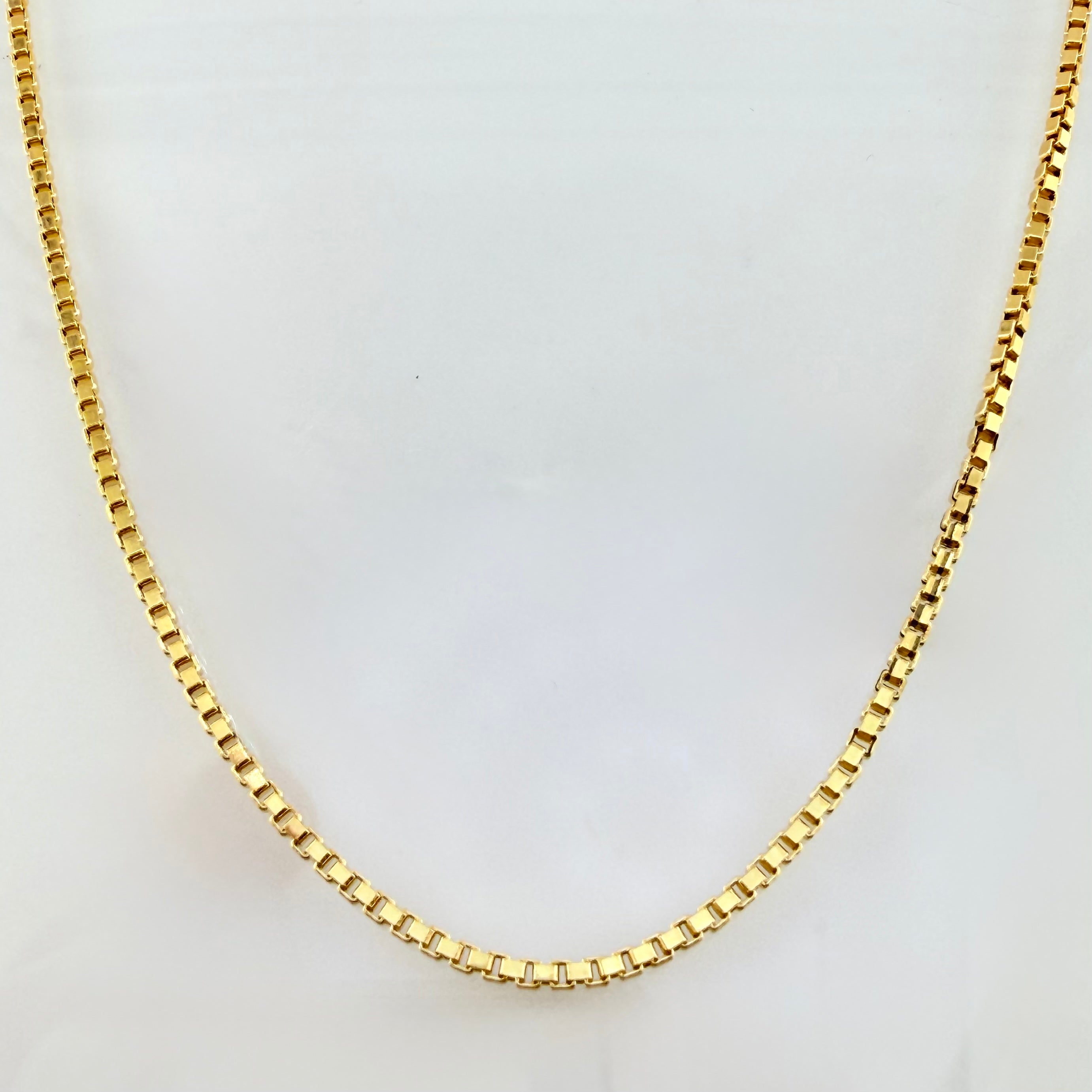 Cadena Veneciana 3.8gr / 19 3/4 in / 1.6mm Oro Amarillo +3 18K ©