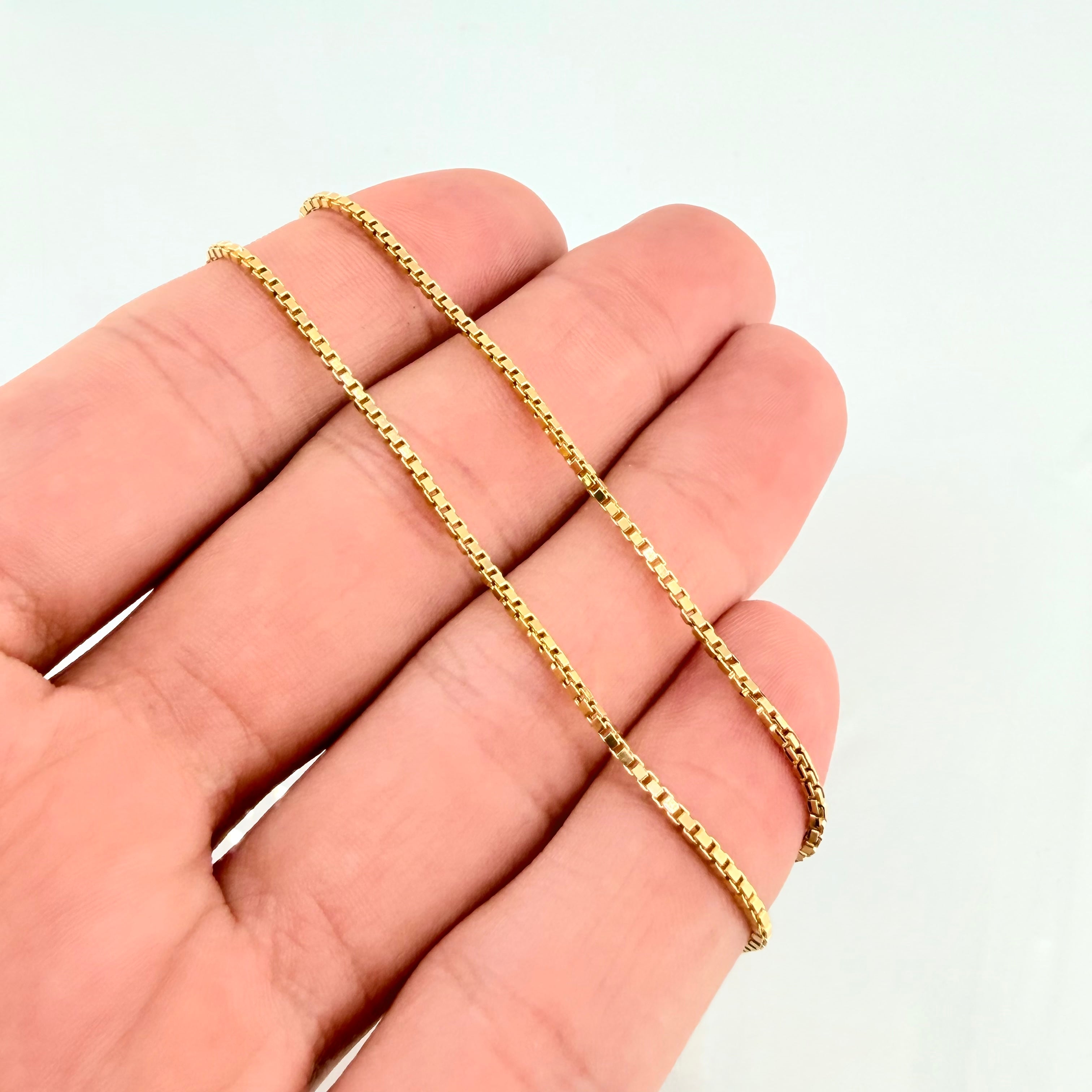 Cadena Veneciana 3.8gr / 19 3/4 in / 1.6mm Oro Amarillo +3 18K ©