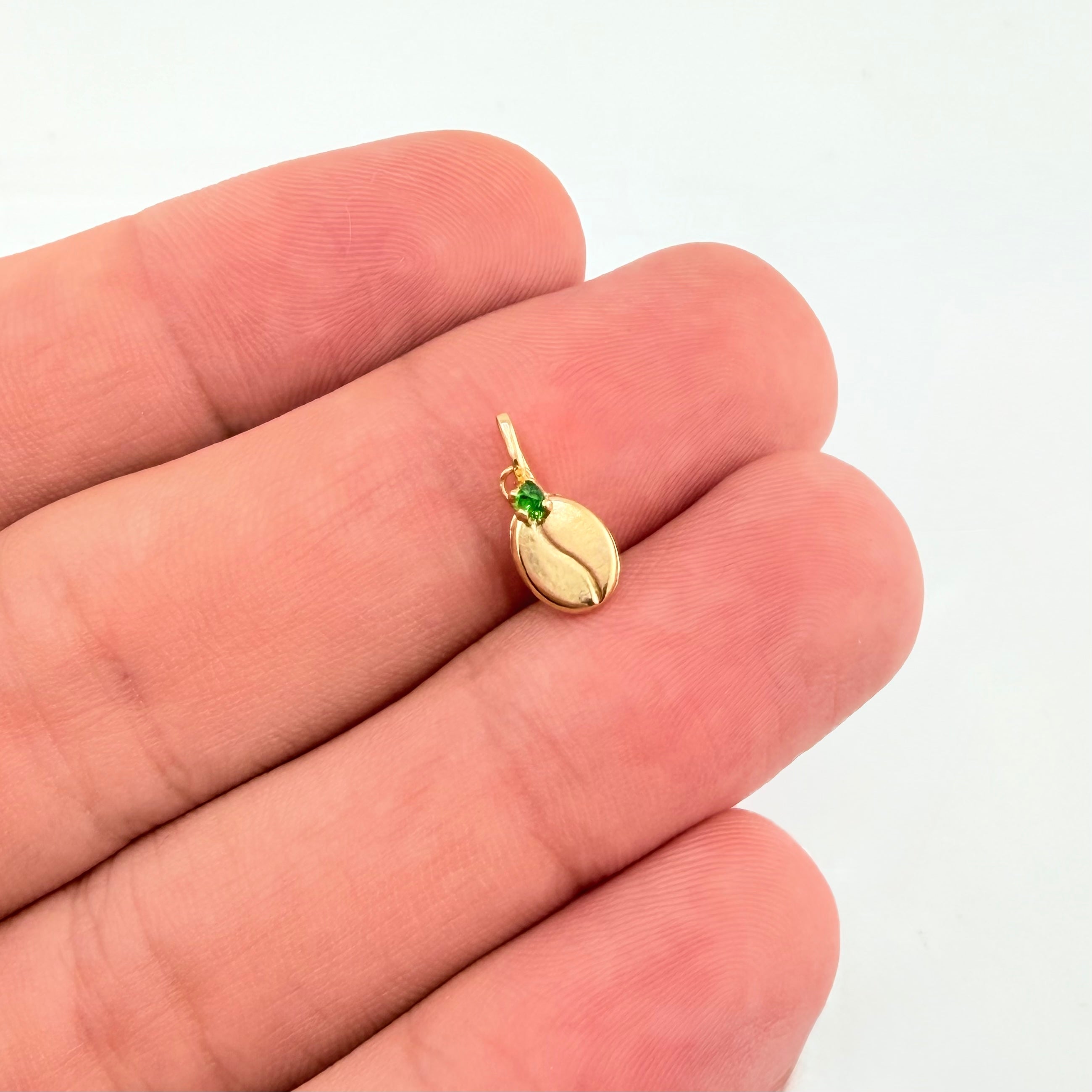 Dije Grano Café 0.3gr / 1/2 in / Oro Amarillo 18K