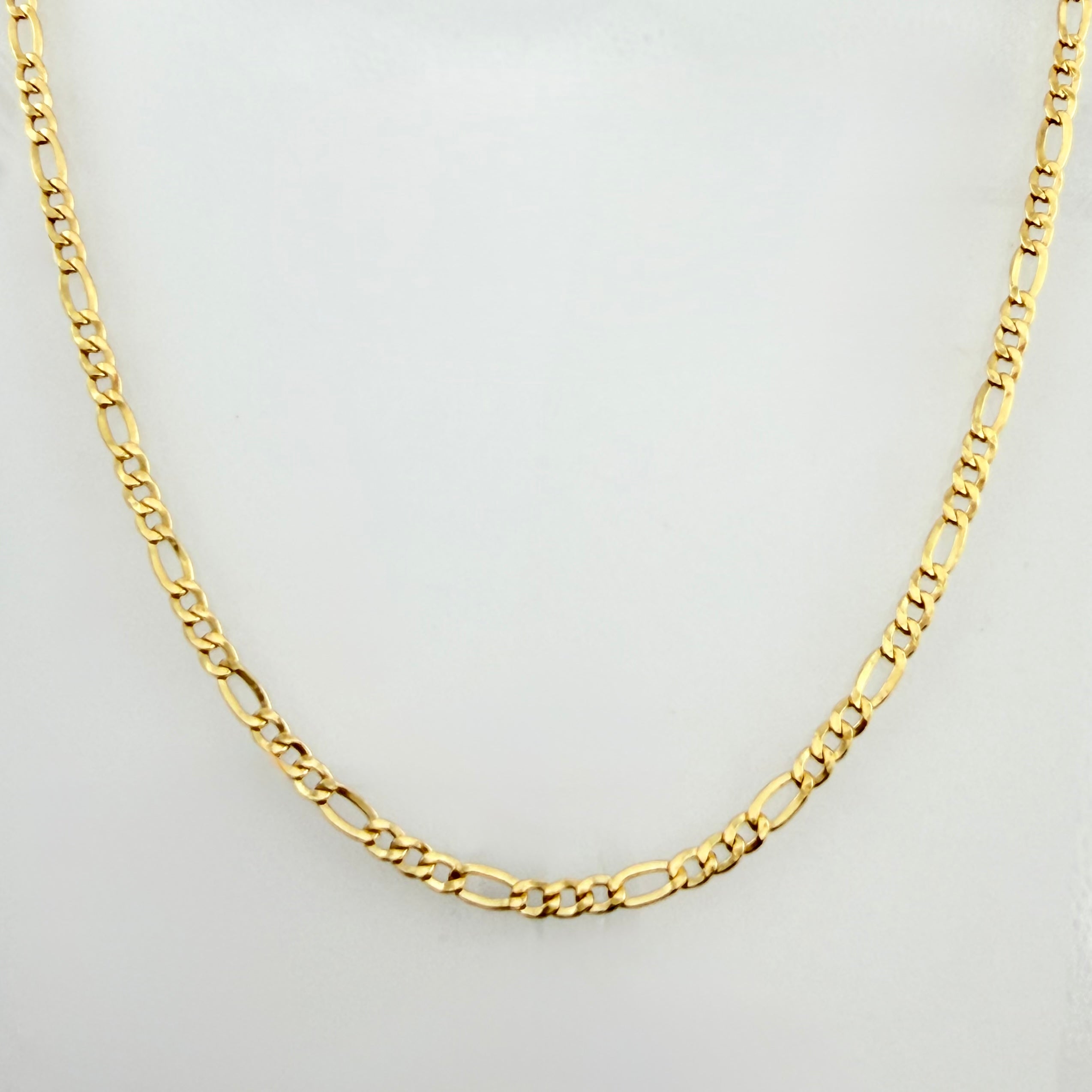 Cadena Figaro 2.65gr / 17 3/4 in / 2.3mm Oro Amarillo +1 18K *