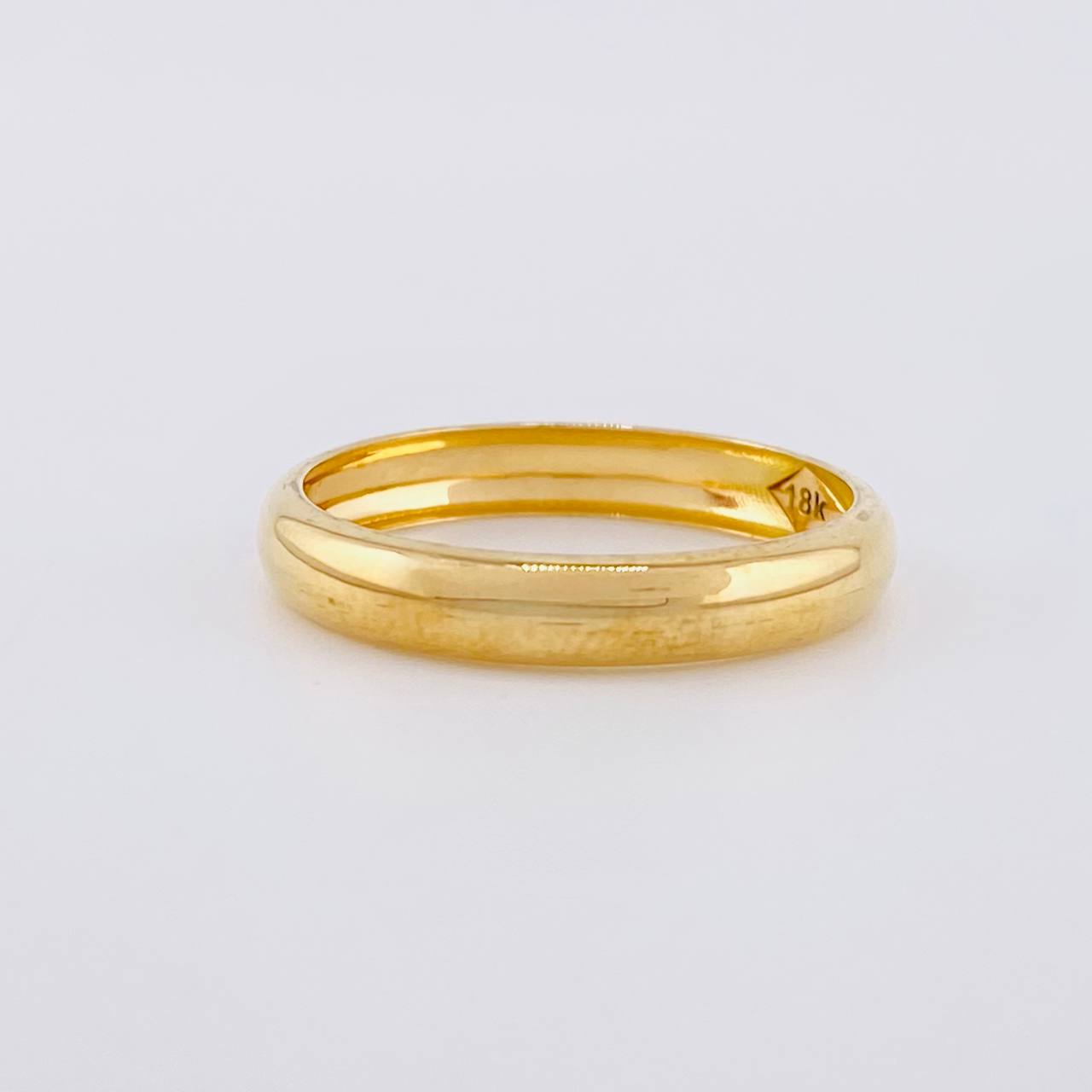 Anillo Argolla Lisa Media Caña 1.45g / T8 3/4 Oro Amarillo 18K