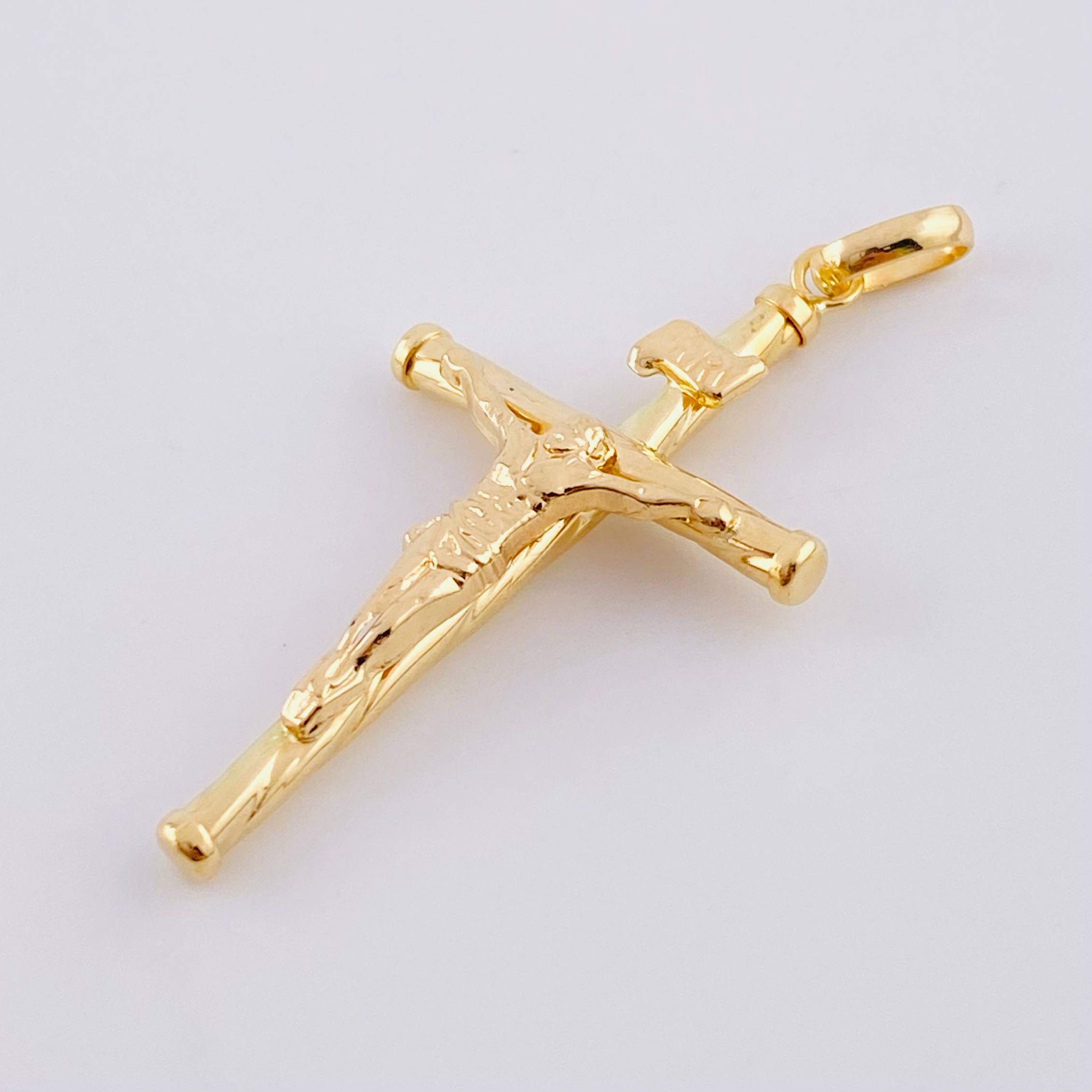 Dije Cruz Entorchada 0.8 g / 1 1/4 in Oro Amarillo 18K