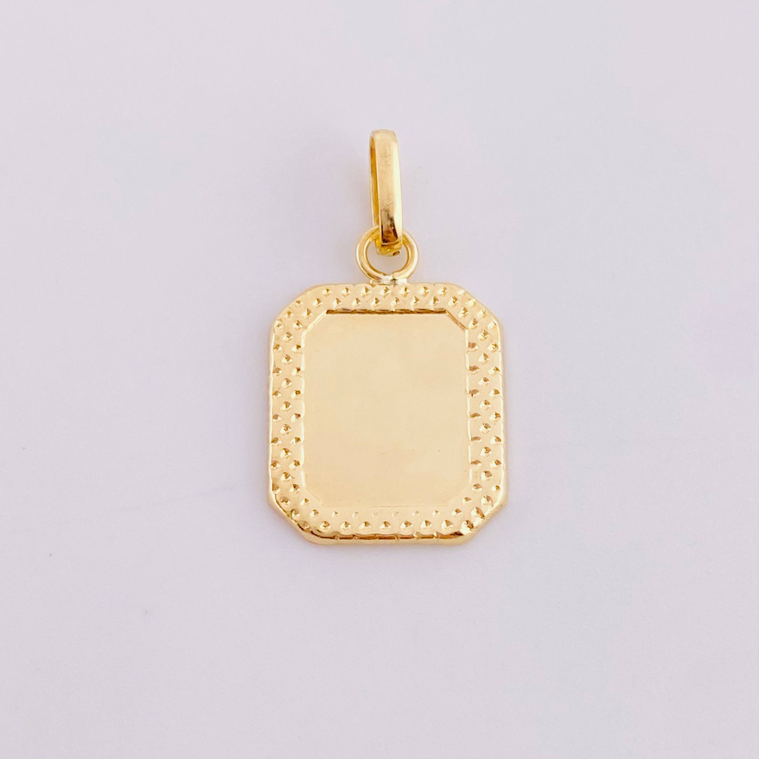 Pendant Plaque Framed Border 0.55 g / 3/4 in 18K Yellow Gold