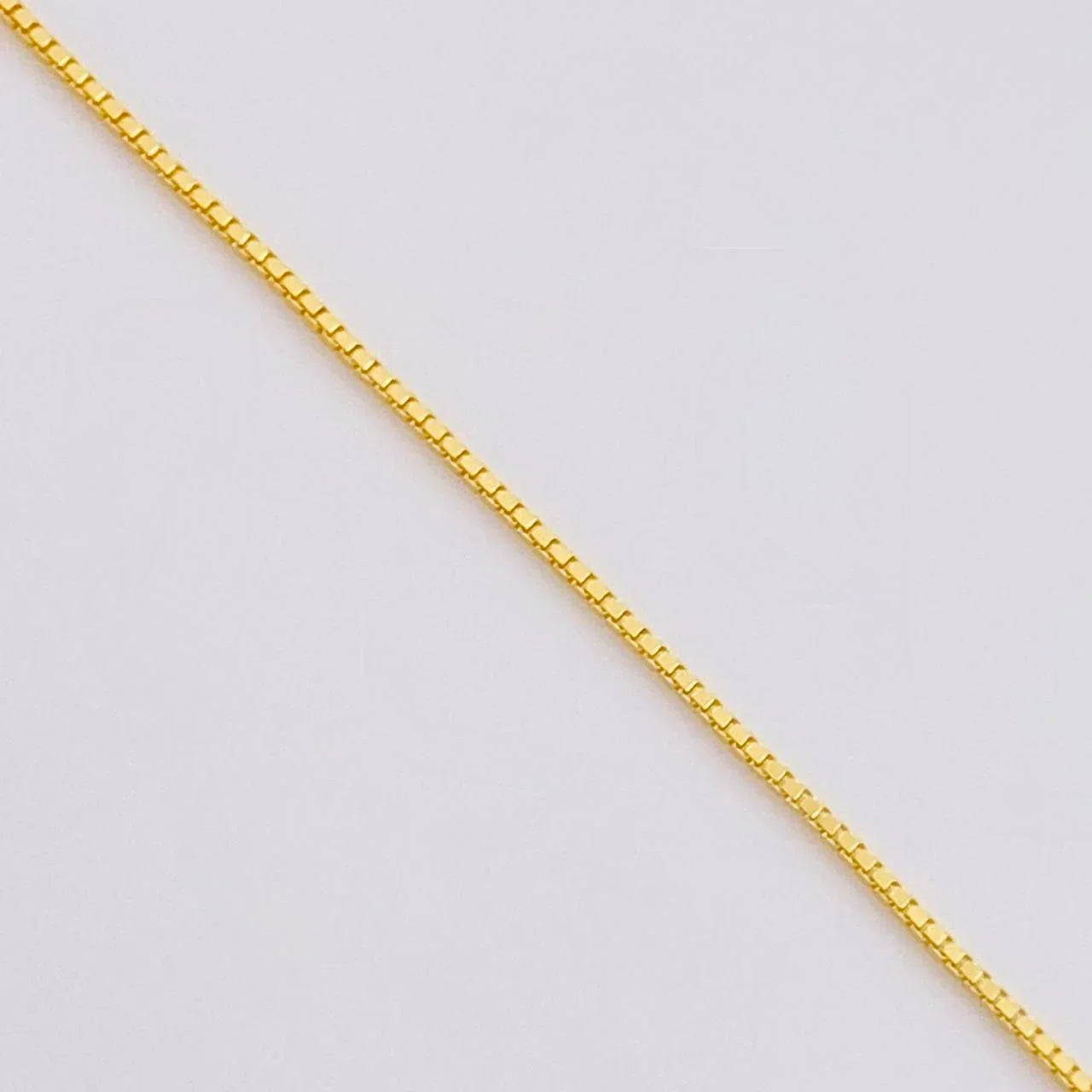 Cadena Veneciana 2.25g / 16 in / 0.9mm Oro Amarillo 18K