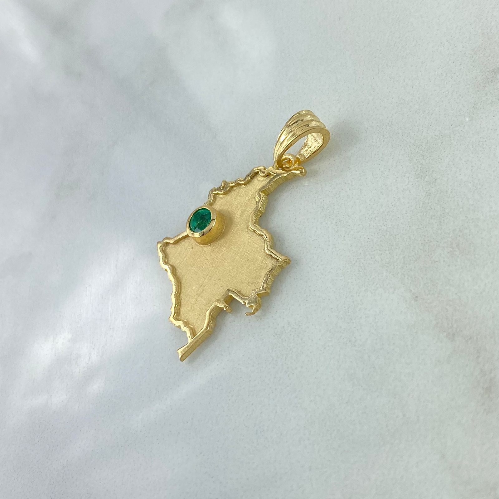 Custom Made to Order Pendant Colombia Map Matte 6gr / Yellow Gold