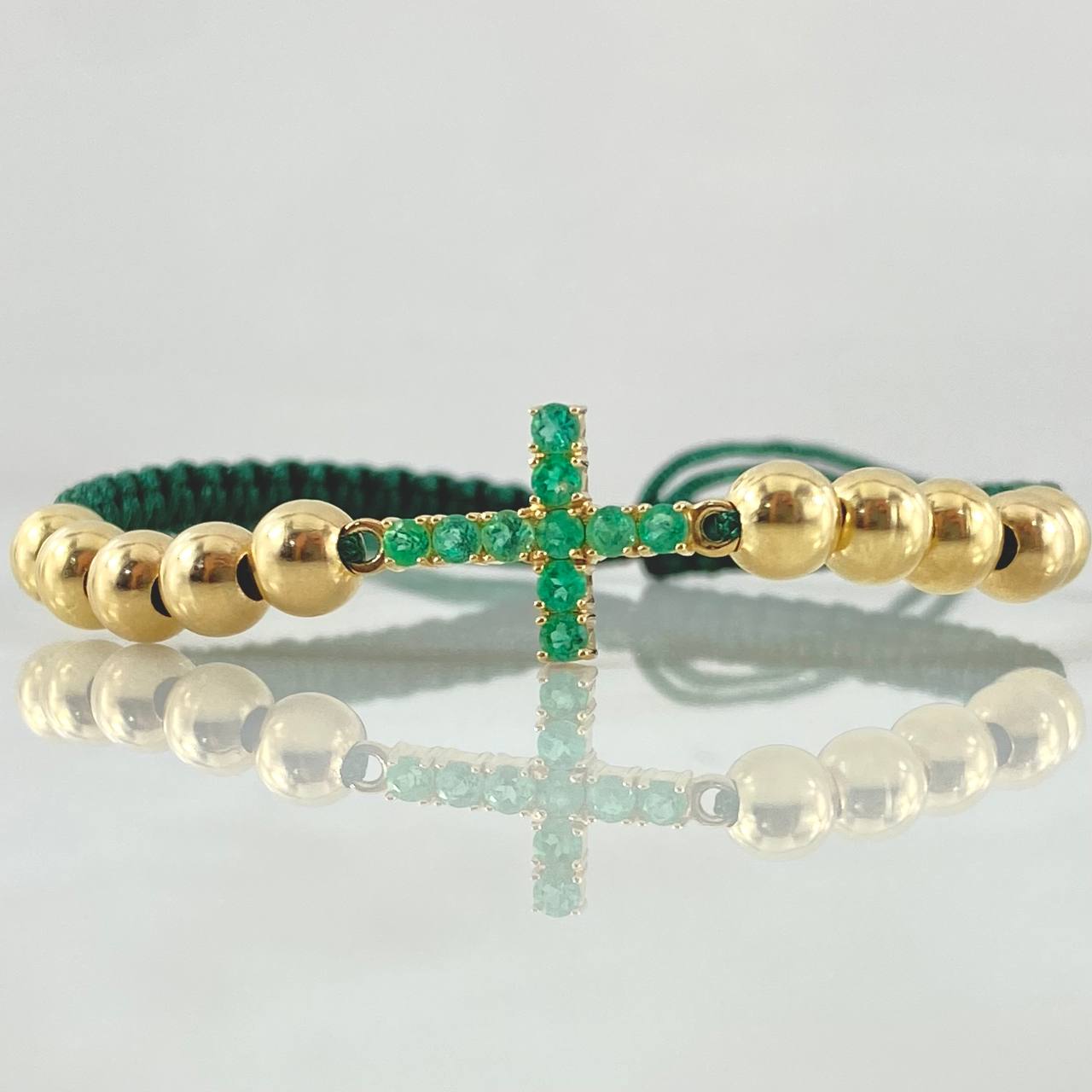 Pulsera Verde Herraje Cruz 2.3gr / 5mm Bolas Lisas 10und Esmeralda 33pts Oro Amarillo 18K (Joya)