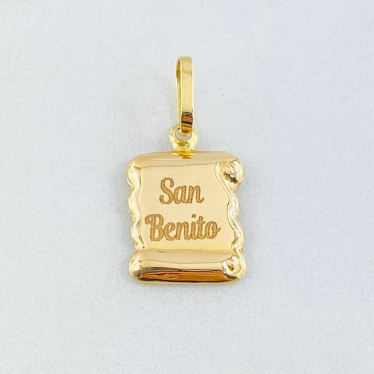 Dije Placa Pergamino "San Benito" 0.8gr / 2.3*1.1cm / Liso Oro Amarillo 18K