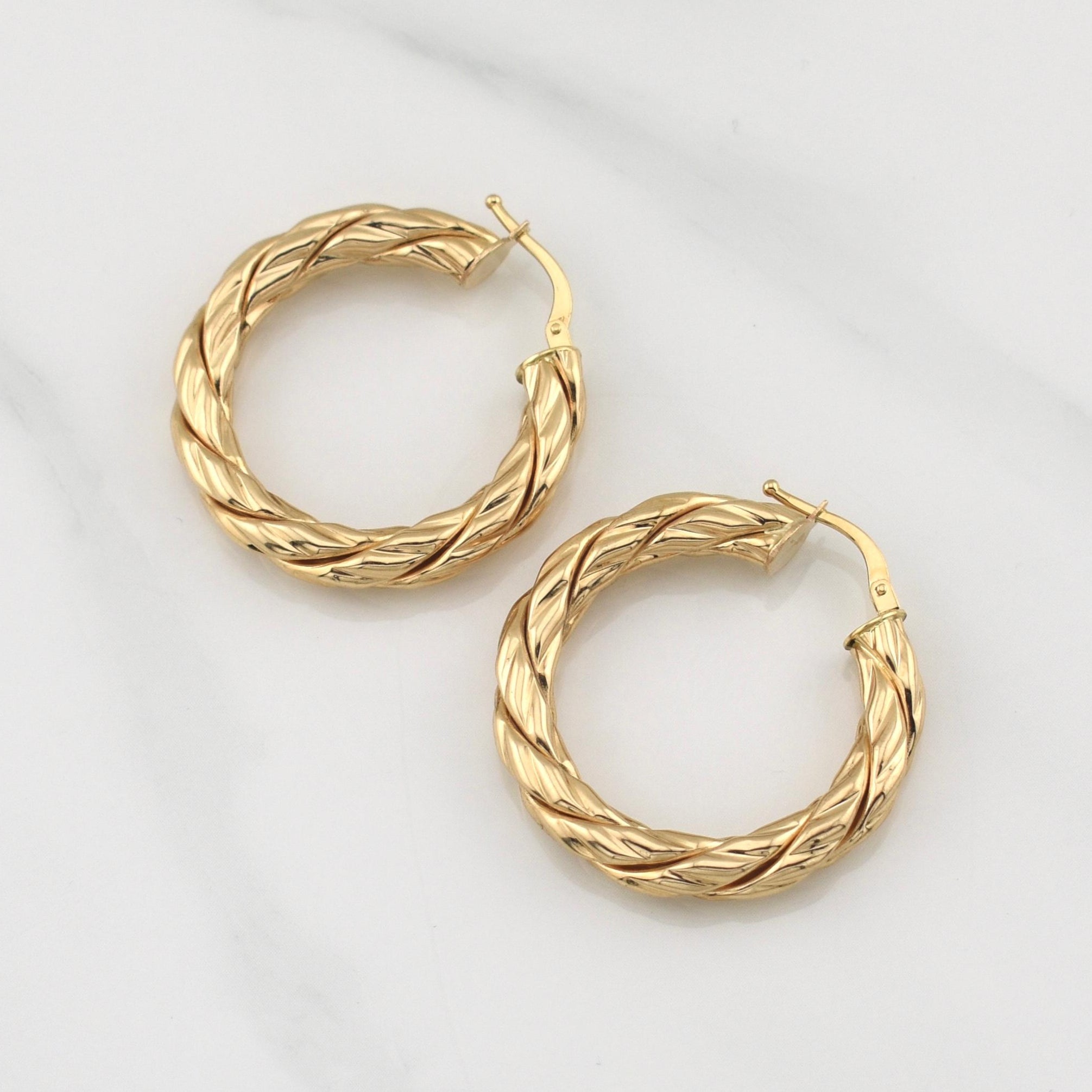 Candongas Tati 3.95gr / 1 1/4 in / Oro Amarillo +4 18K