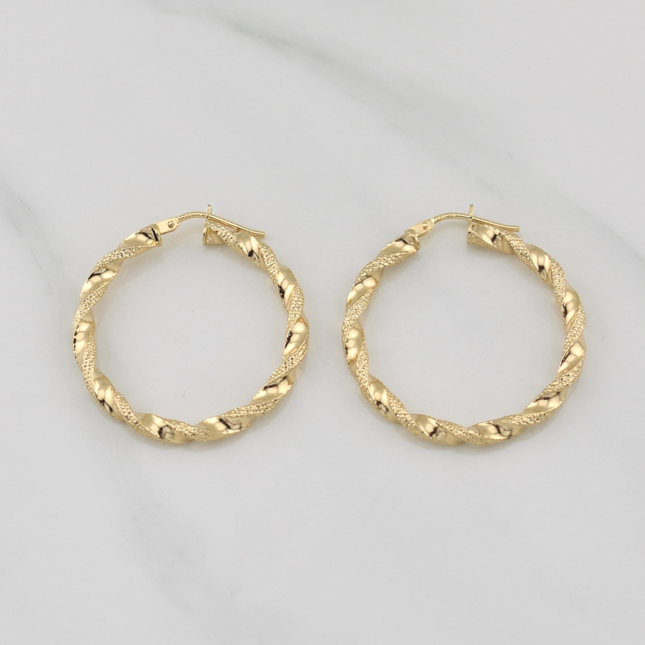 Candongas Aly 2.3gr / 1 1/4 in / Oro Amarillo +4 18K !