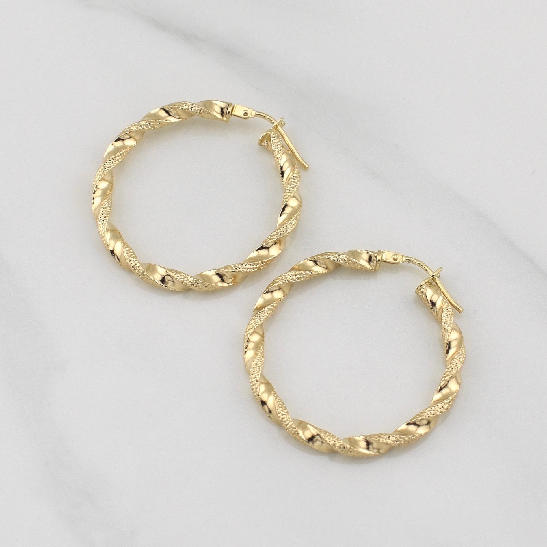 Candongas Aly 2.3gr / 1 1/4 in / Oro Amarillo +4 18K !