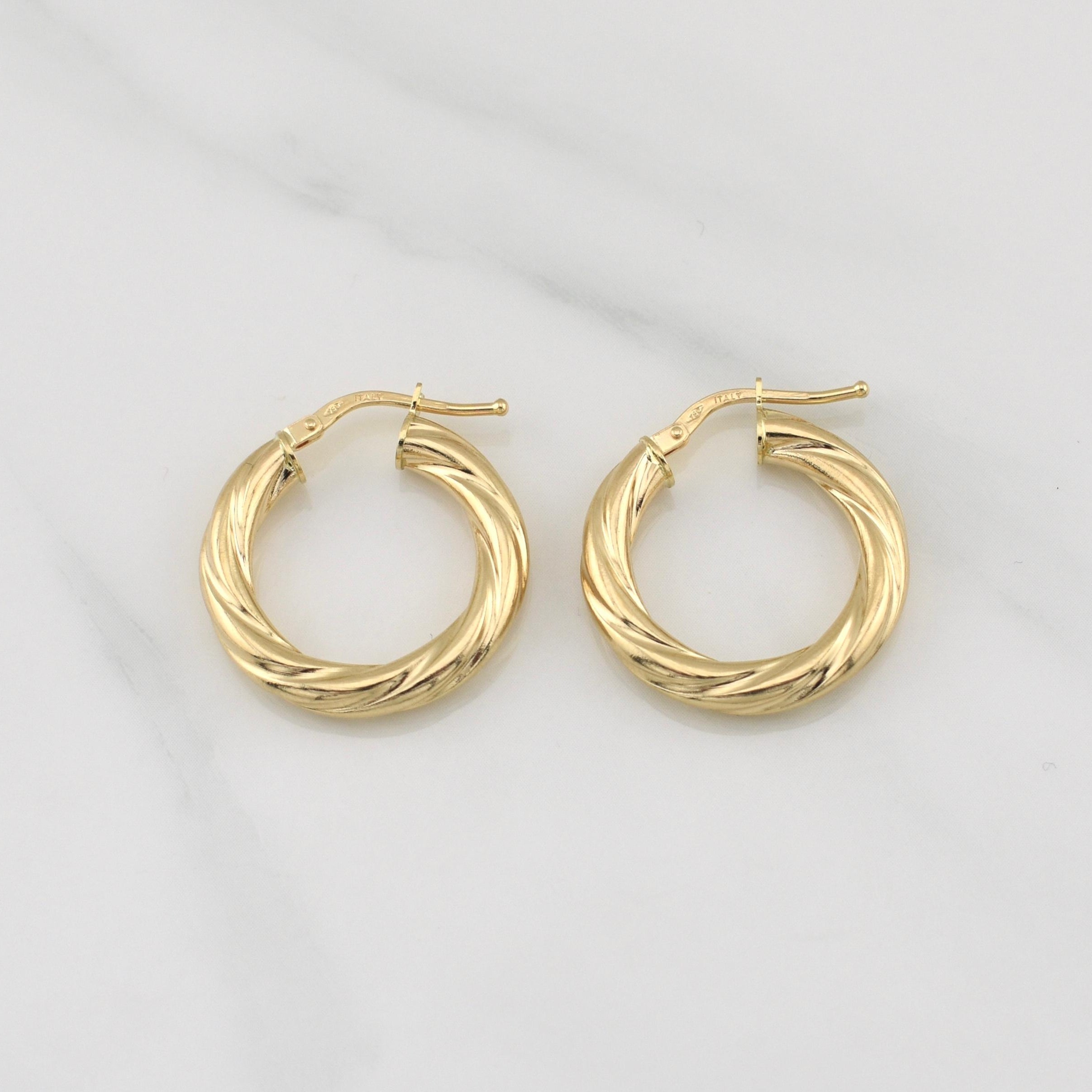 Candongas Mary 2.5gr / 1 in / Oro Amarillo +4 18K !