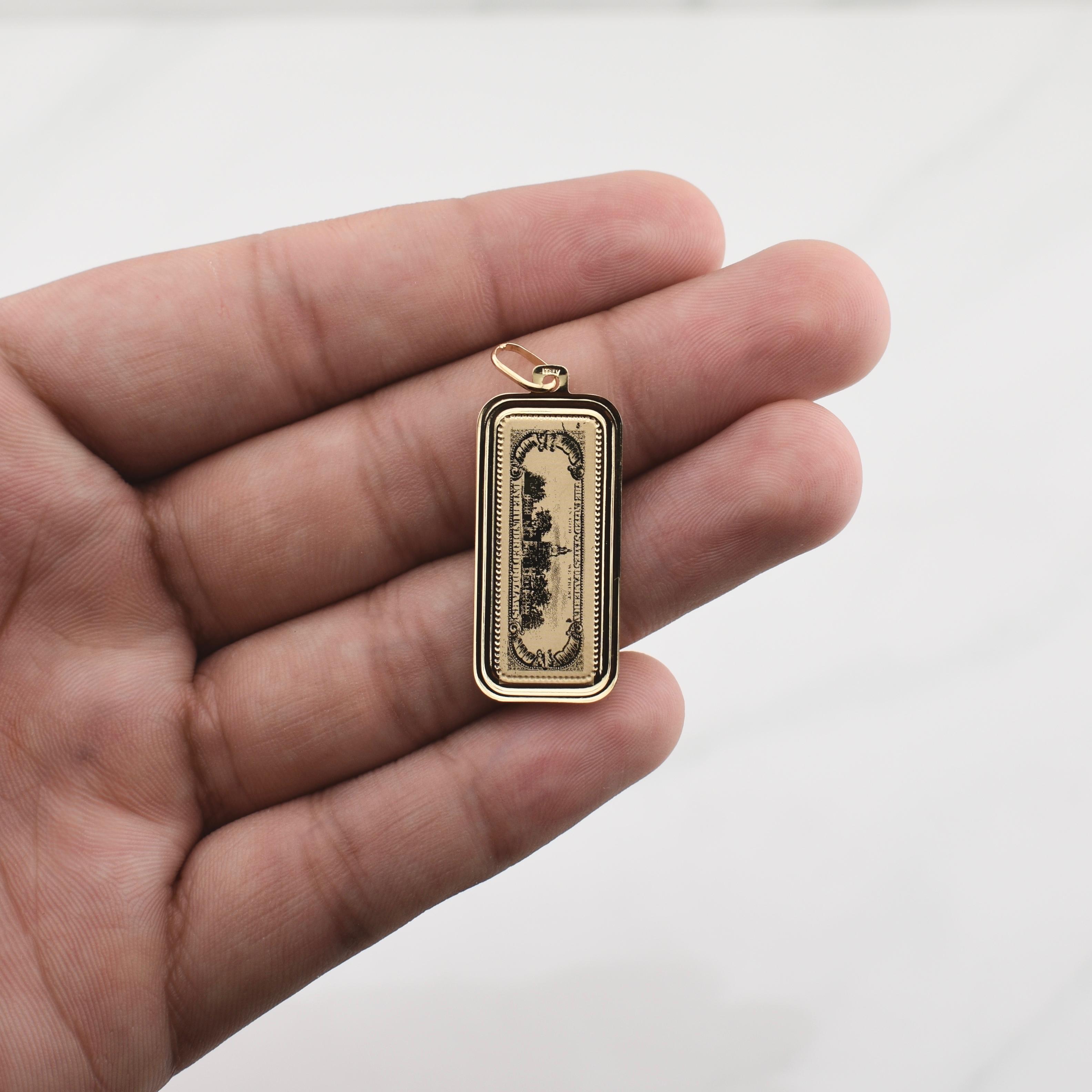 Dije 100 Dolares 2.4gr / 1 1/2 in / Oro Amarillo +4 18K !