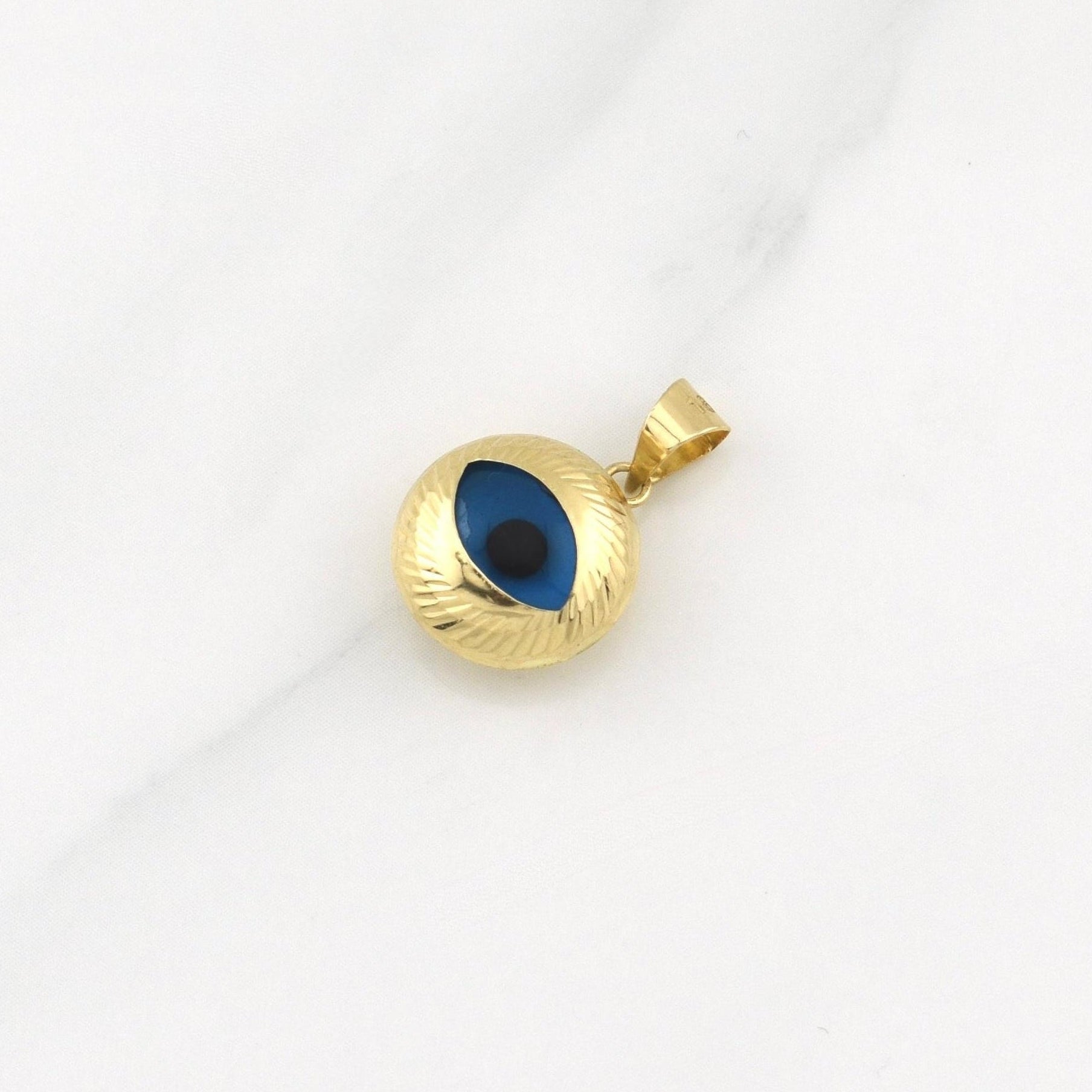 Dije Ojo Turco 1.45gr / 3/4 in / Oro Amarillo +4 18K !