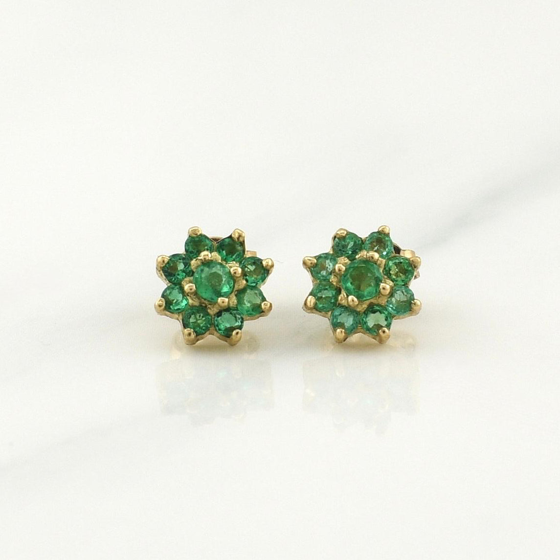 Topos Flor Driada Esmeraldas 100pts 1.9gr / 1/4 in / Oro Amarillo 18K !