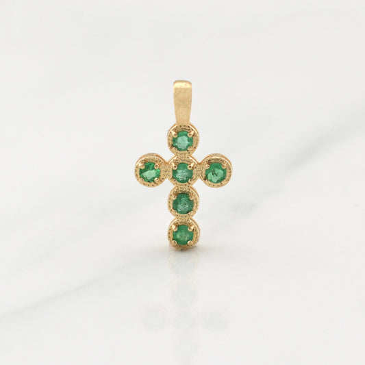Dije Cruz Esmeraldas 25pts 0.65gr / 3/4 in / Oro Amarillo 18K !