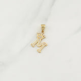 Dije Letra M Corona 2gr / 1 in / Oro Amarillo 18K !