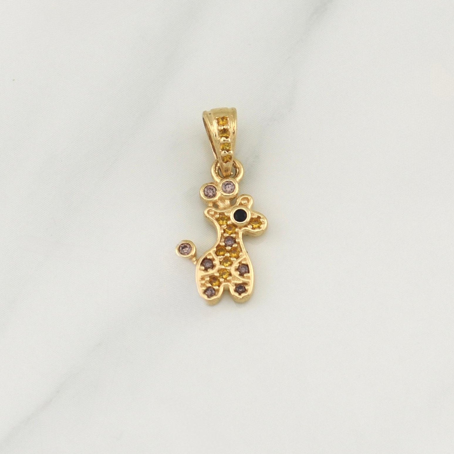 Dije Jirafa 1.1gr / 3/4 in / Oro Amarillo 18K !