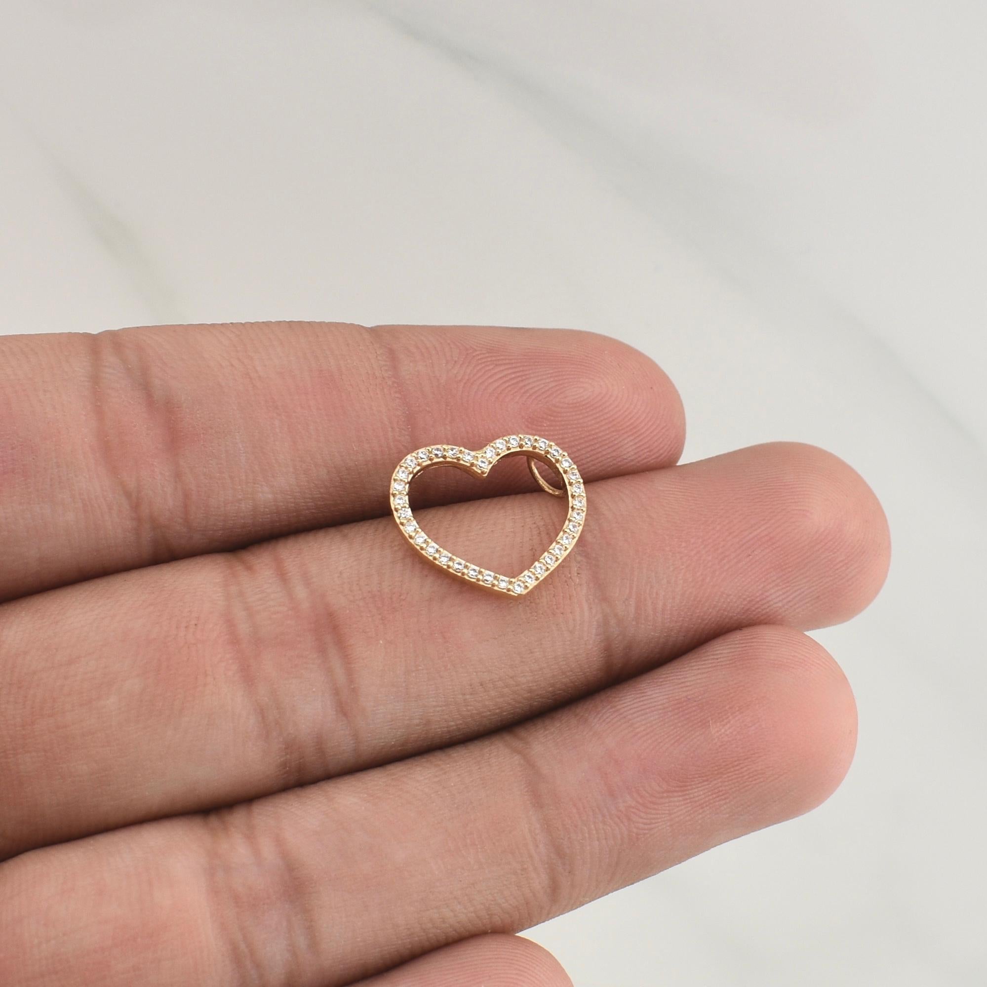 Dije Silueta Corazon 1.05gr / 1/2 in / Oro Amarillo 18K !