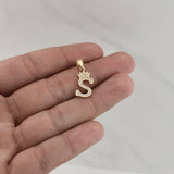 Dije Letra S Corona 1.4gr / 1 in / Oro Amarillo 18K !
