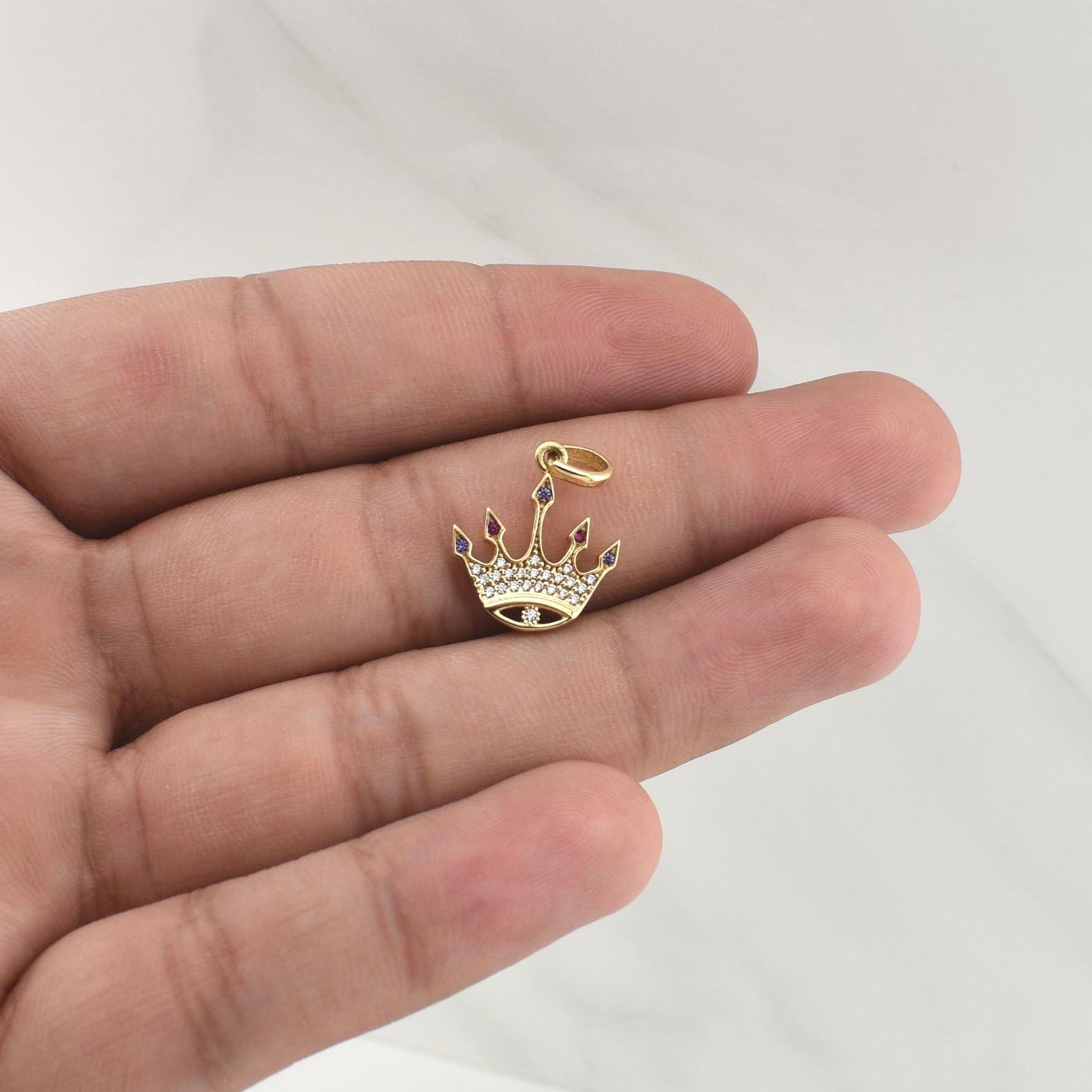 Dije Corona 1.95gr / 3/4 in / Oro Amarillo 18K !