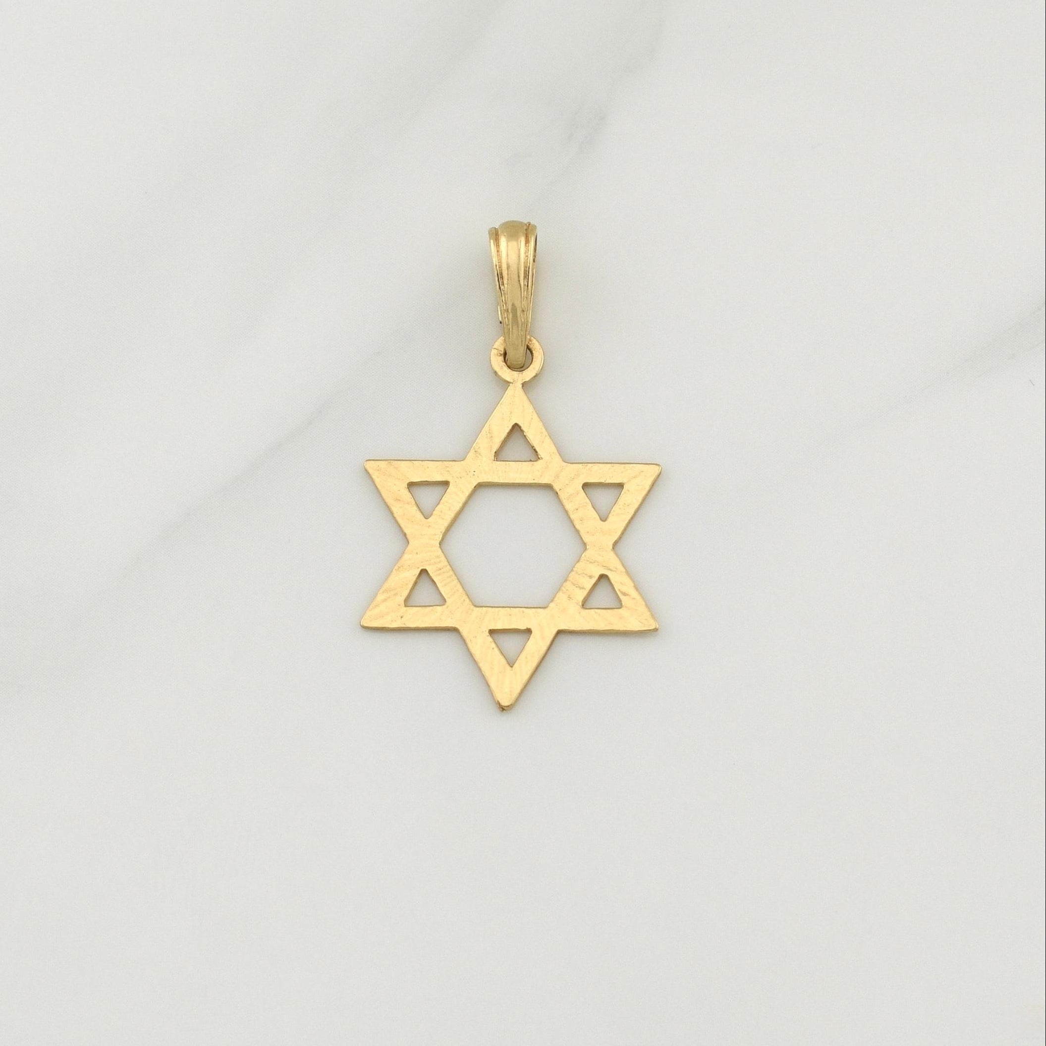 Dije Estrella de David 2gr / 1 1/2 in / Oro Amarillo 18K !