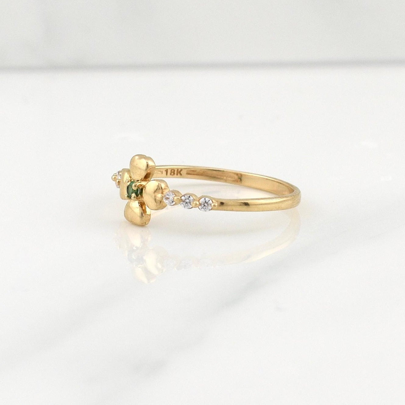 Anillo Flor 1.55gr / T7 3/4 / Oro Amarillo 18K !