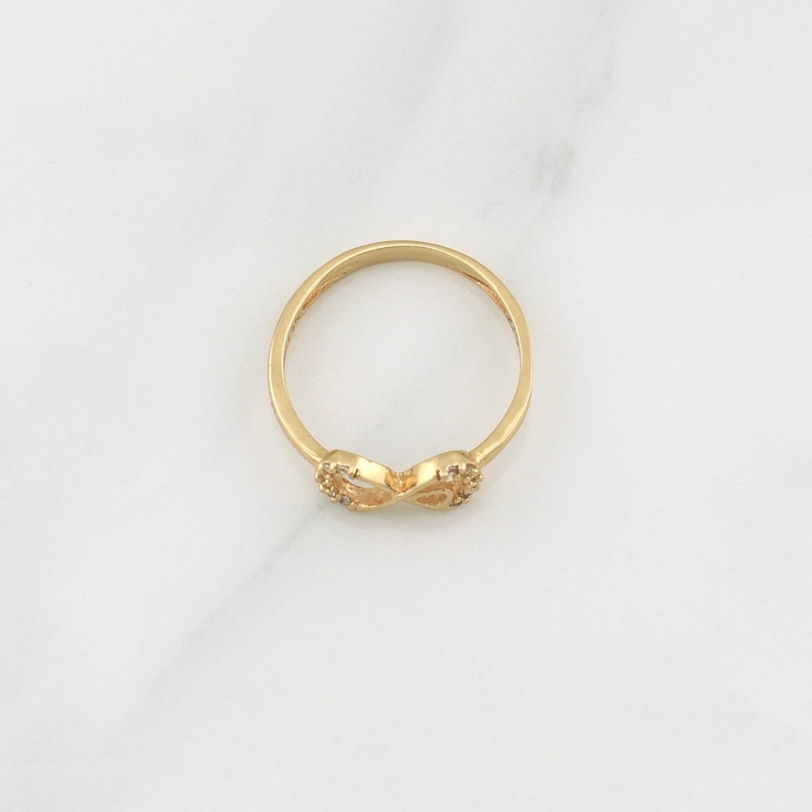Anillo Infinito 1.45gr / T5 1/4 / Oro Amarillo 18K !