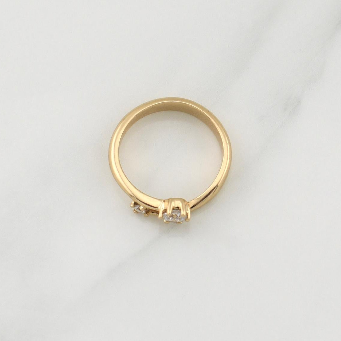 Anillo Abrazo 4.15gr / T6 1/2 / Oro Amarillo 18K !