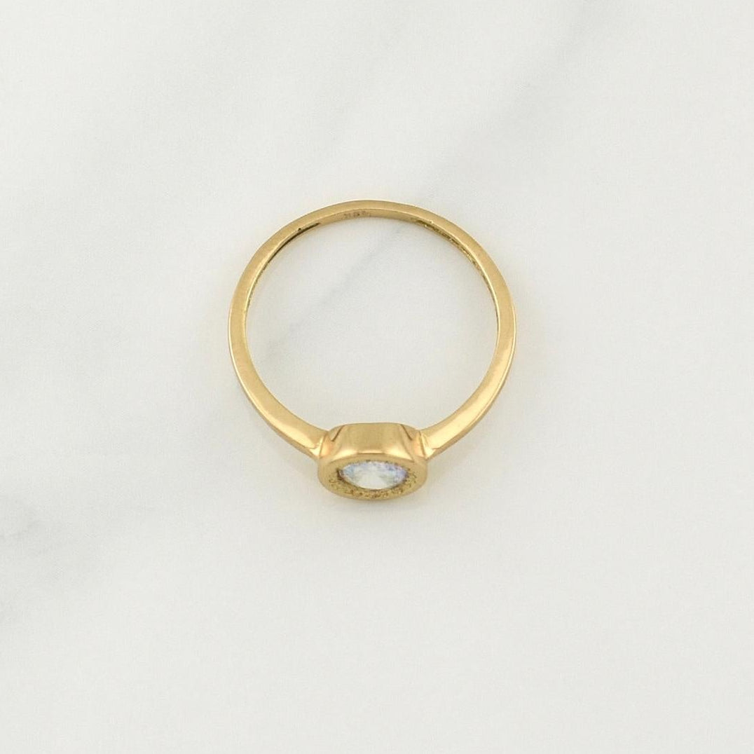 Anillo Solitario Bisel Traslúcido 2.1gr / T8 / Oro Amarillo 18K !
