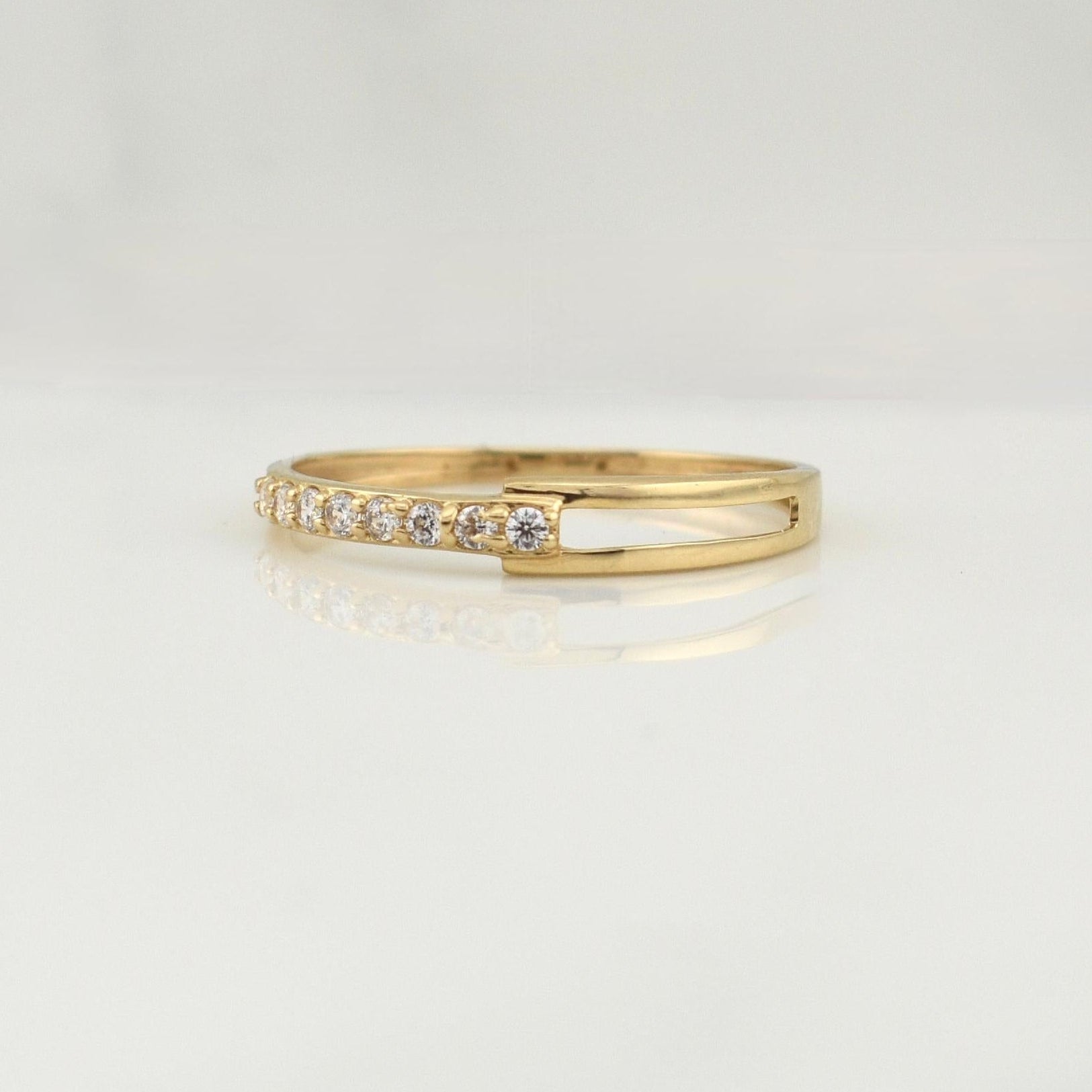Anillo Mitad Churumbela 1.1gr / T7 1/2 / Oro Amarillo 18K !