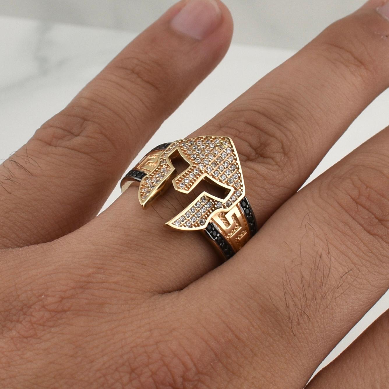 Anillo Casco Gladiador 8.95gr / T11 3/4 / Oro Amarillo 18K !