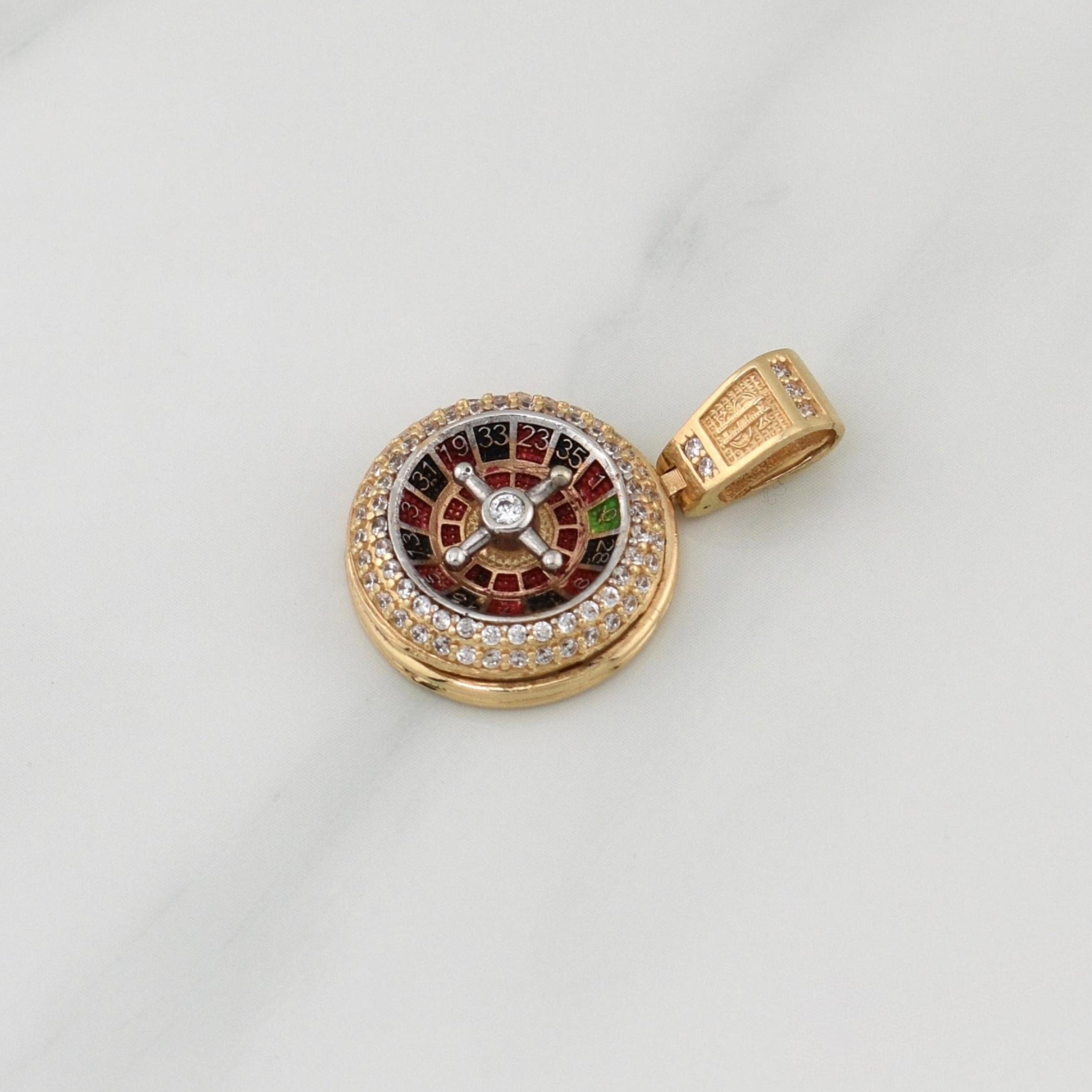 Dije Ruleta 4.7gr / 1 in / Oro Amarillo 18K !