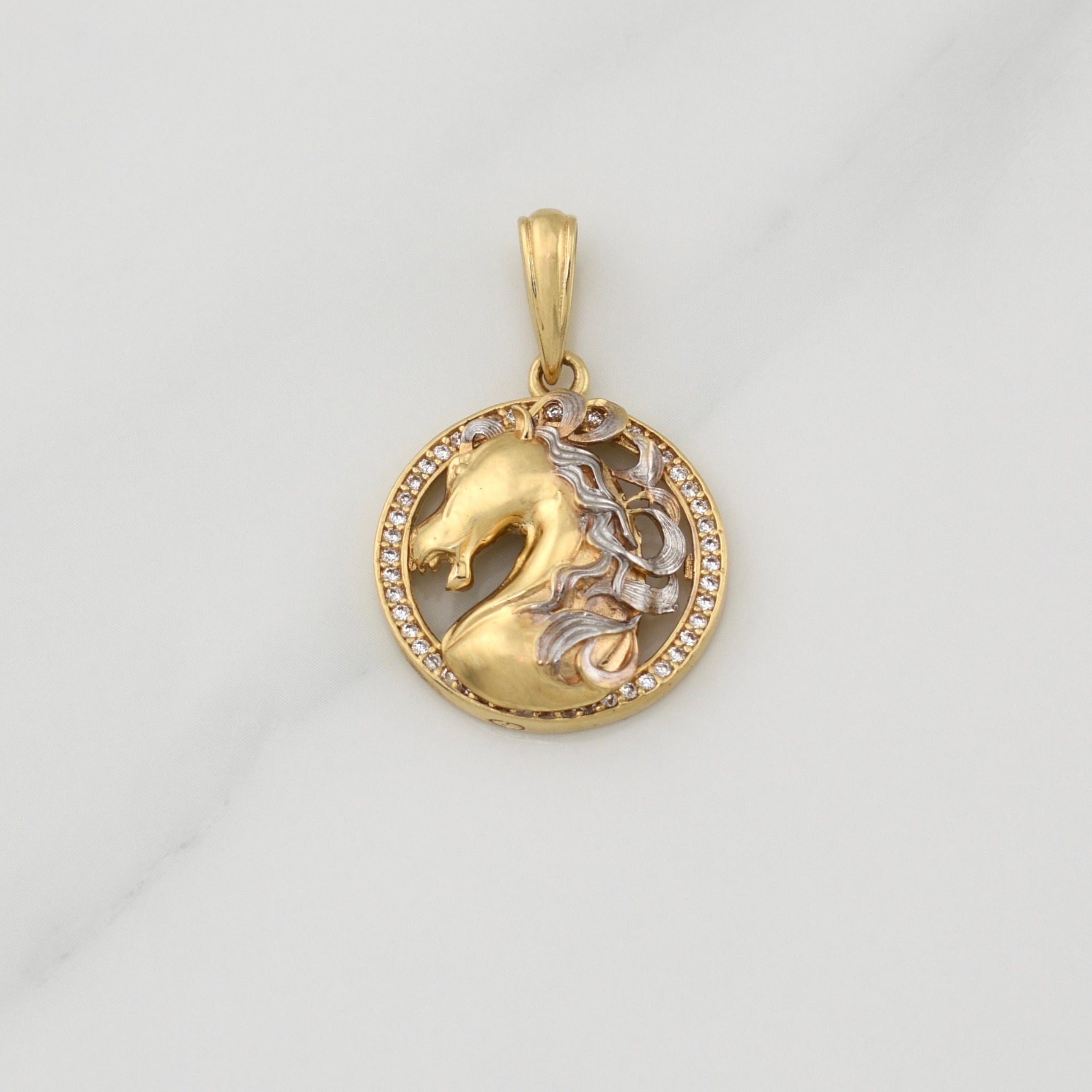 Dije Placa Caballo 4.55gr / 1 1/4 in / Dos Oros Amarillo Blanco 18K !