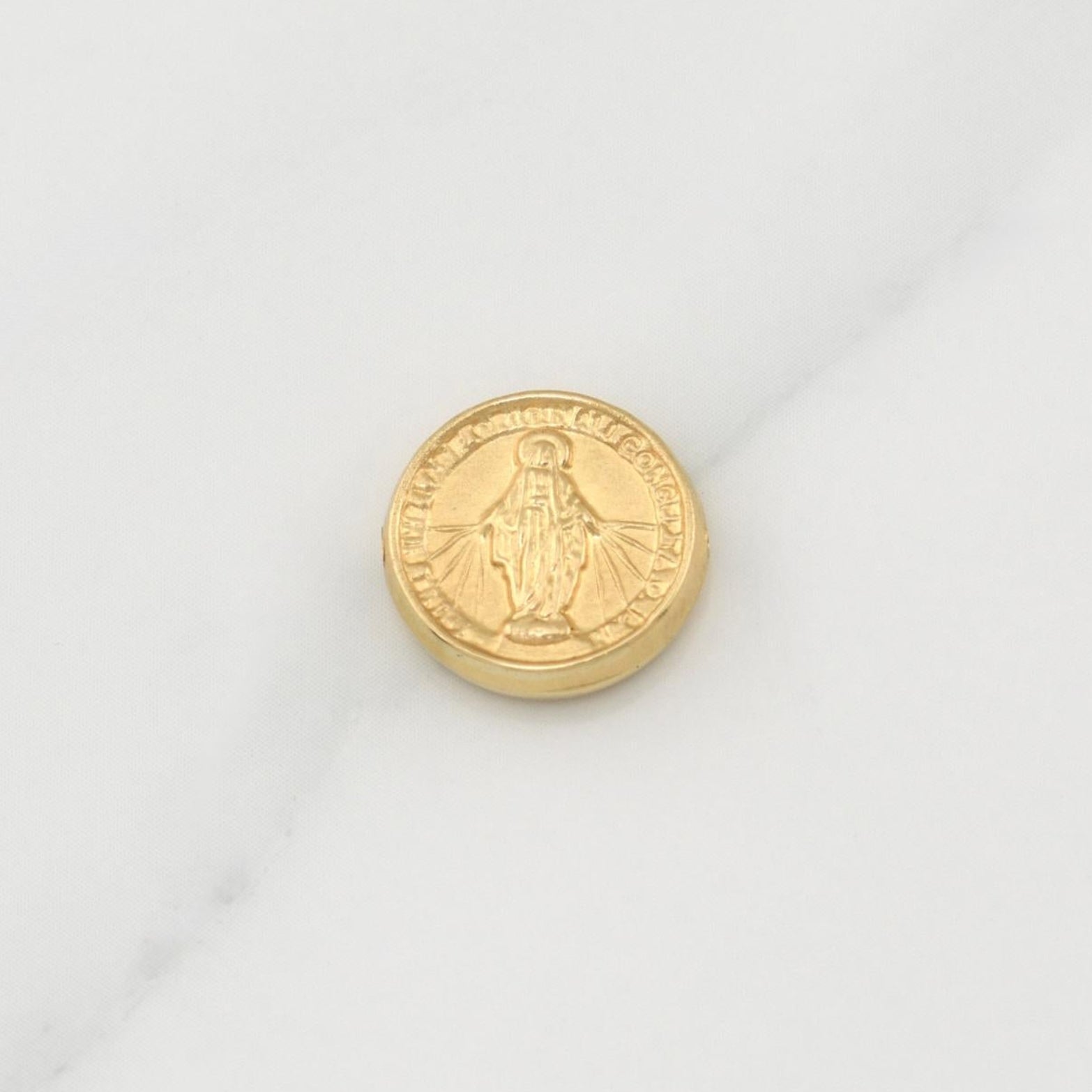 Herraje Virgen Milagrosa 0.75gr / 1/2 in / Oro Amarillo 18K !