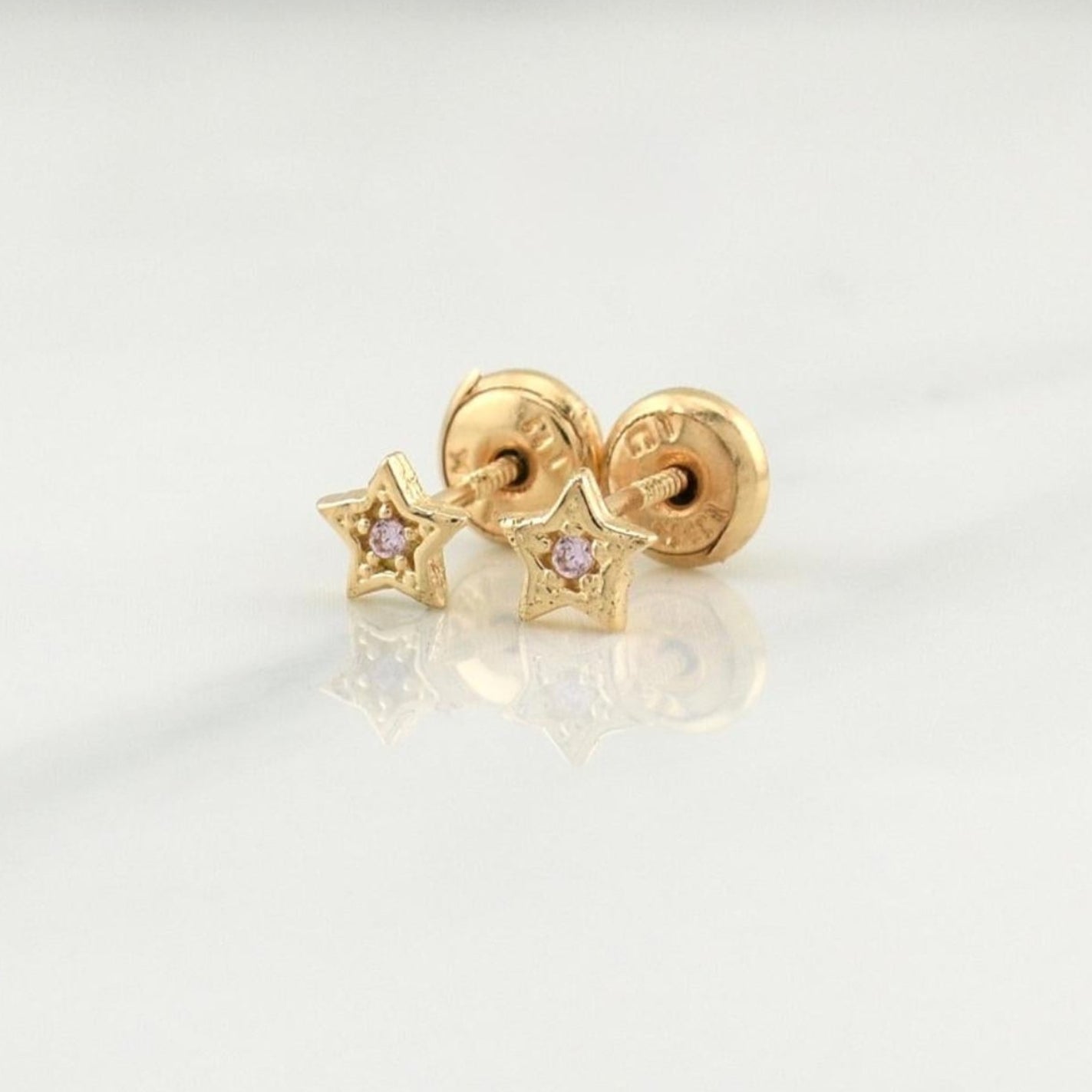 Topos Estrella 0.65gr / 4.8mm Oro Amarillo 18K !