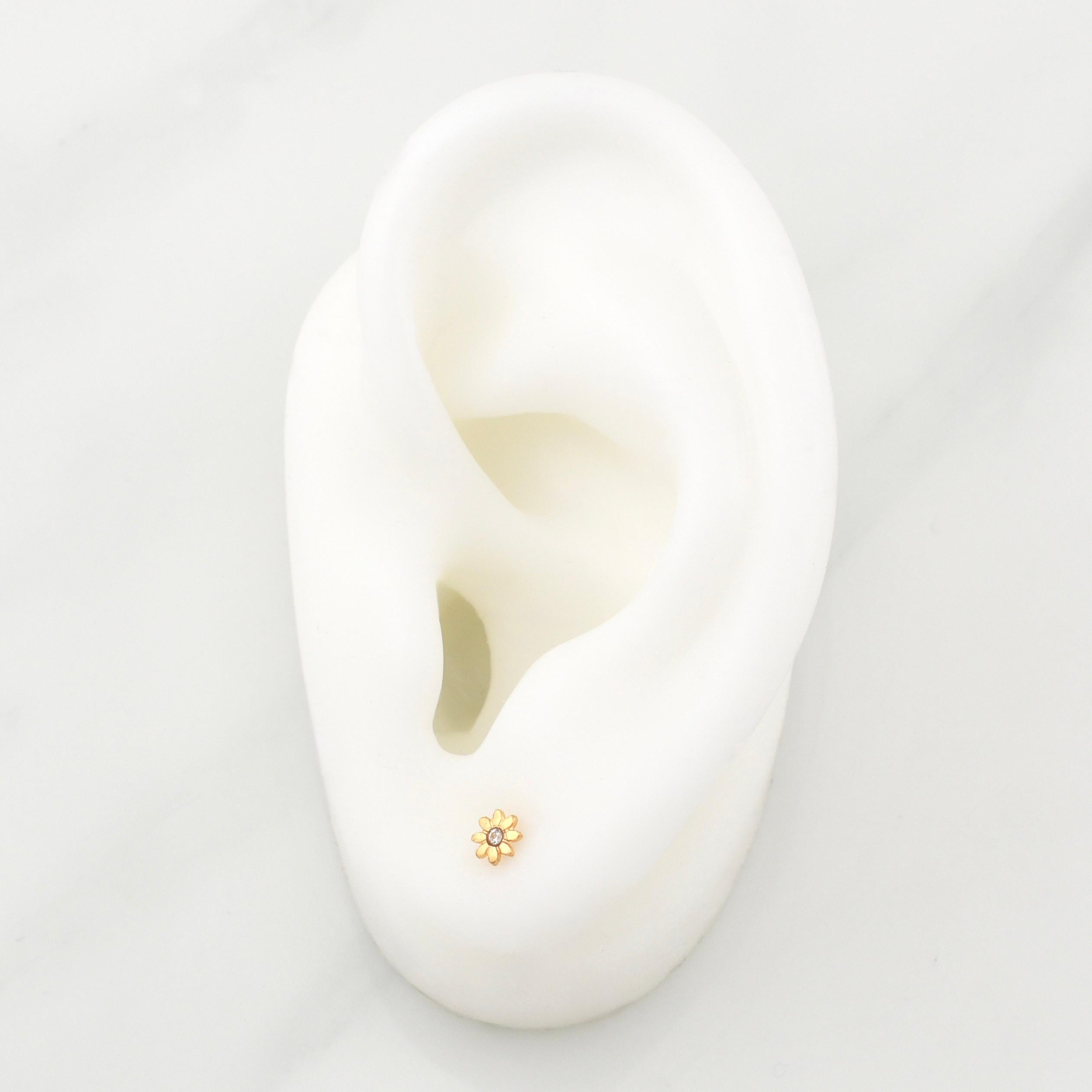 Topos Flor 0.55gr / 4.4mm Oro Amarillo 18K !