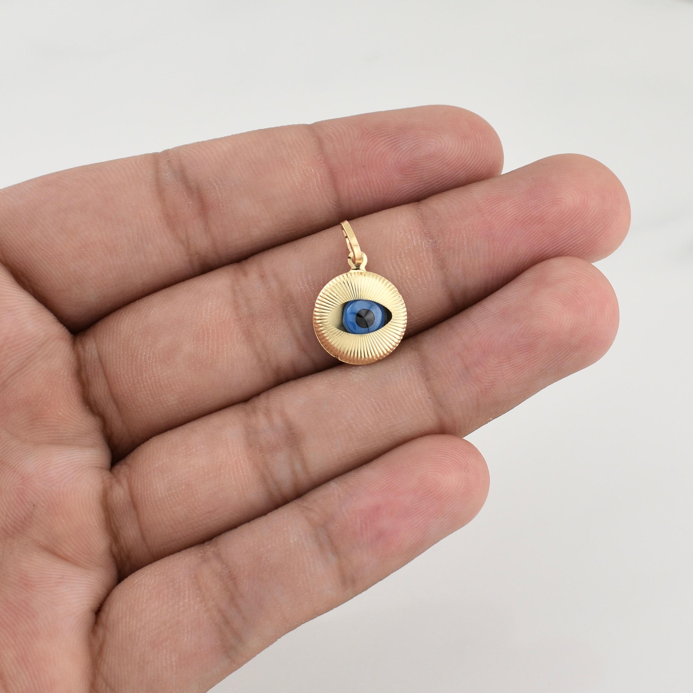 Turkish Eye Pendant 1.05 g / 3/4 in 18K Yellow Gold