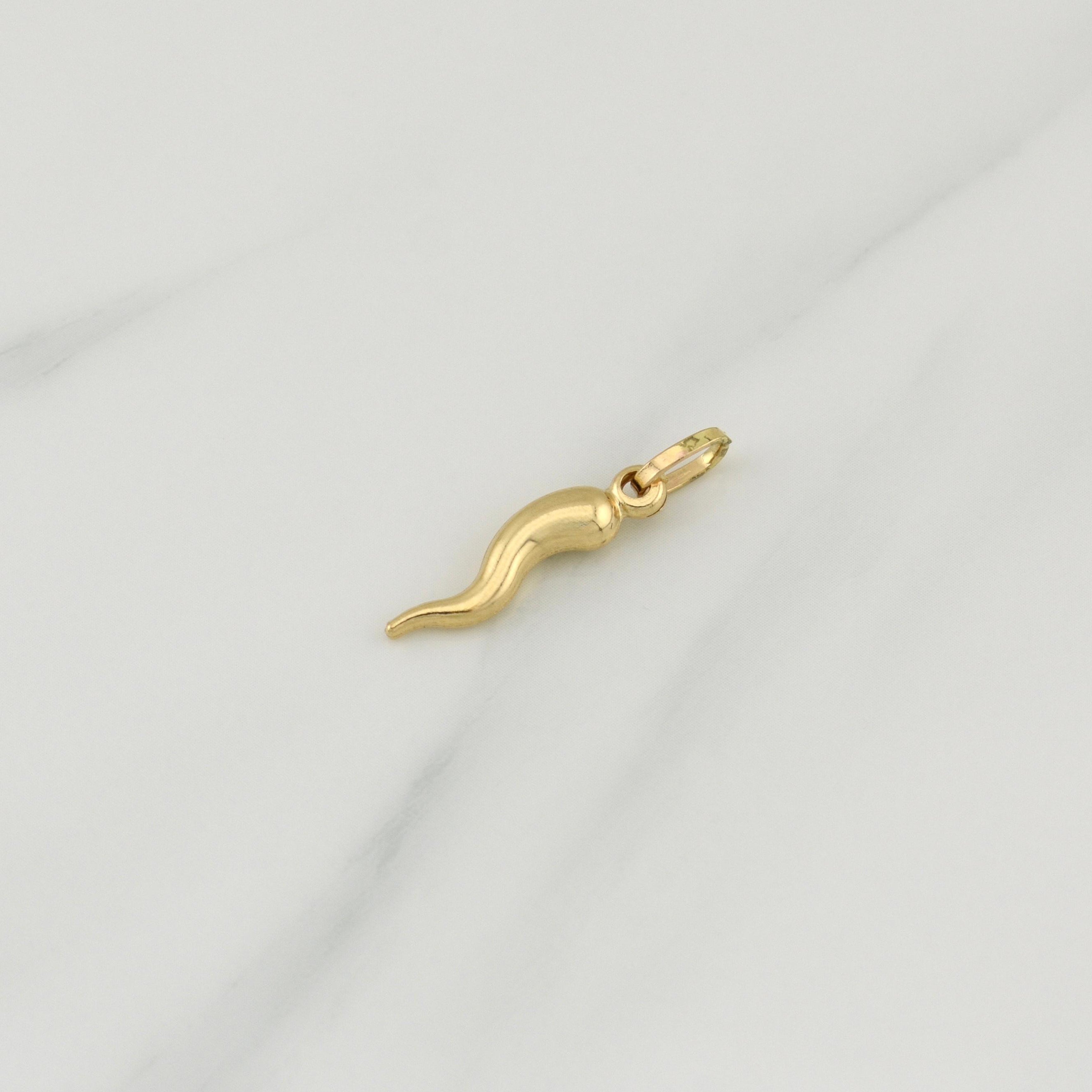 Pendant Jalapeño Pepper 0.7 g / 1 in Yellow Gold 18K
