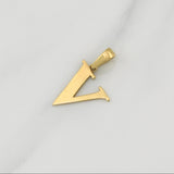 Dije Letra V 1.15 g / 3/4 in Oro Amarillo 18K