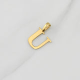 Dije Letra U 1.35 g / 3/4 in Oro Amarillo 18K