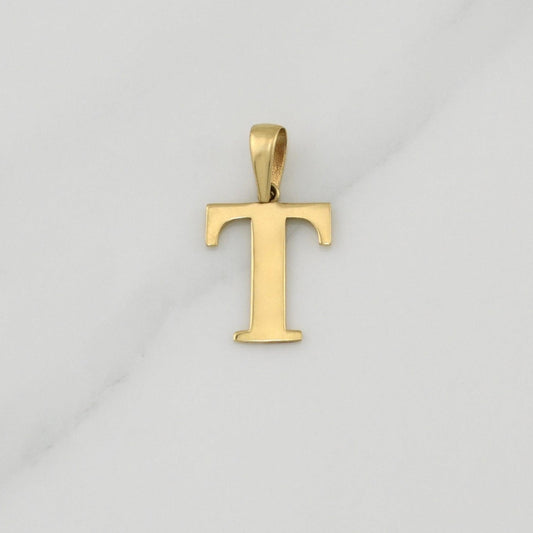Dije Letra T 1 g / 3/4 in Oro Amarillo 18K